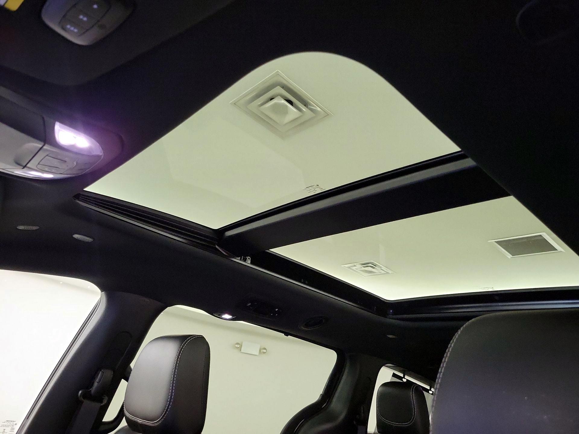 Thumbnail: 2023 Chrysler Pacifica - 20