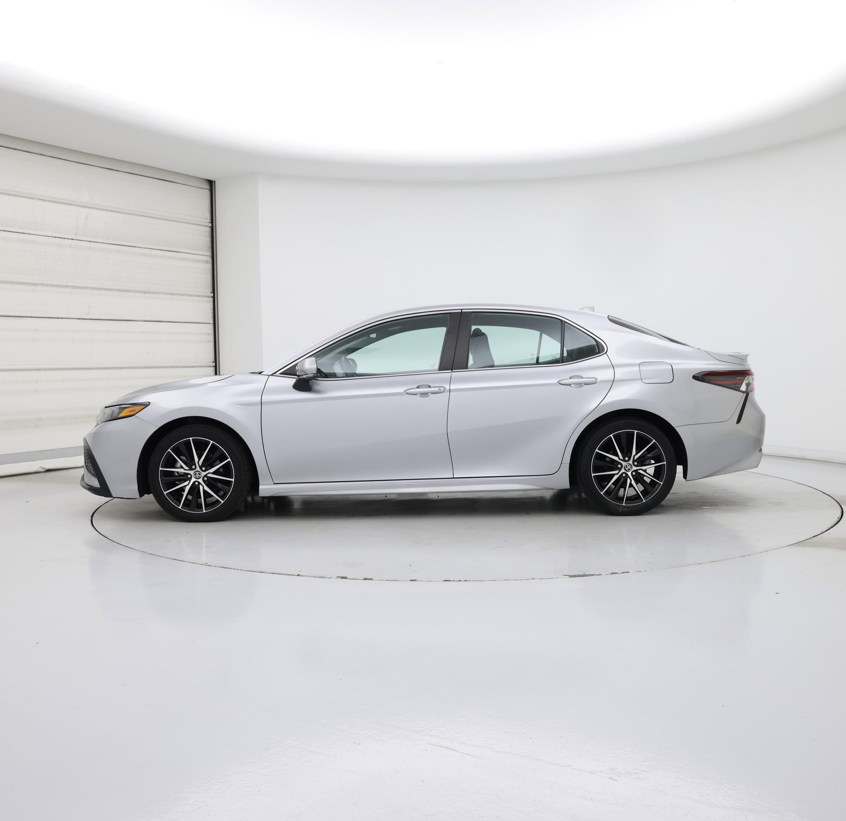 Thumbnail: 2023 Toyota Camry - 3