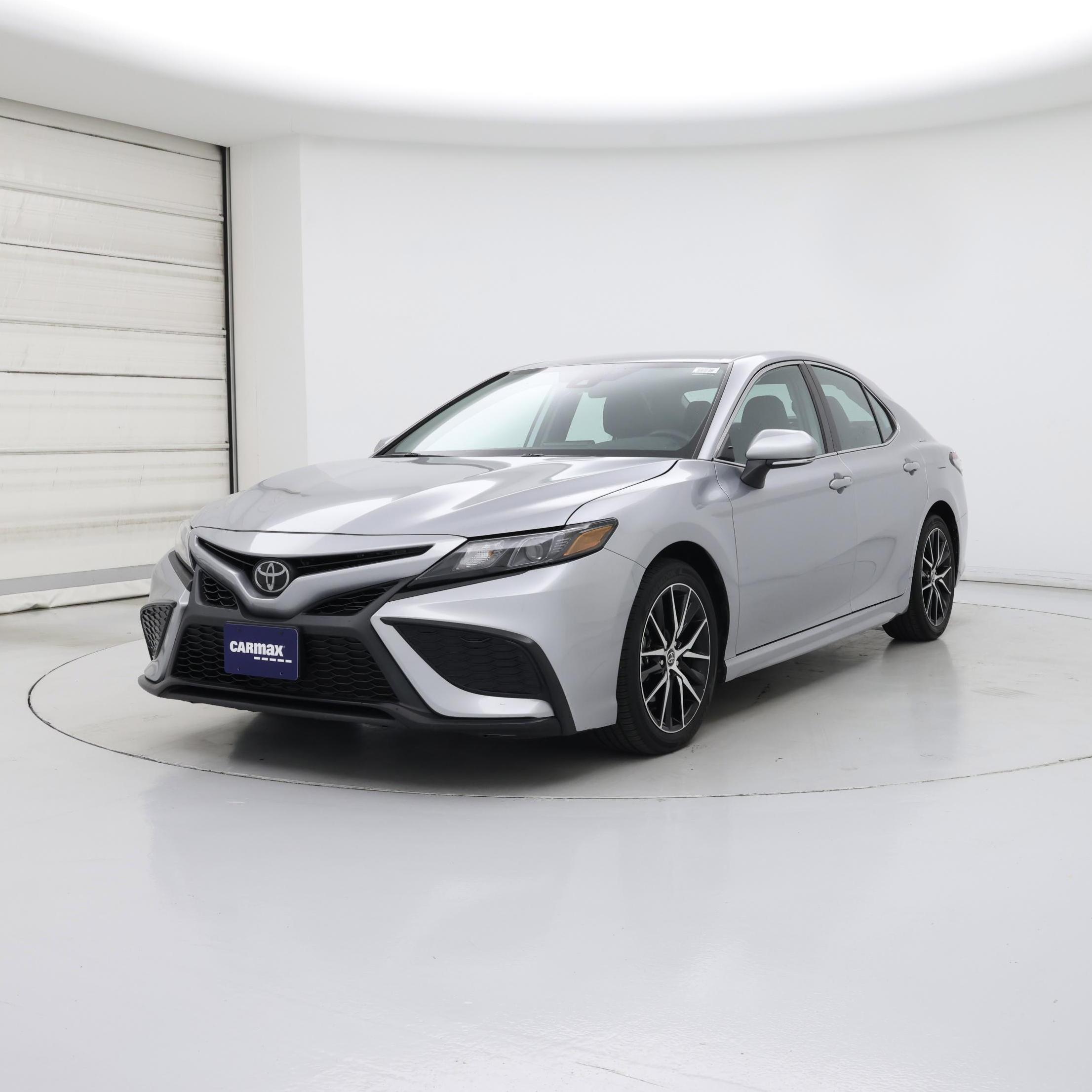 Thumbnail: 2023 Toyota Camry - 4