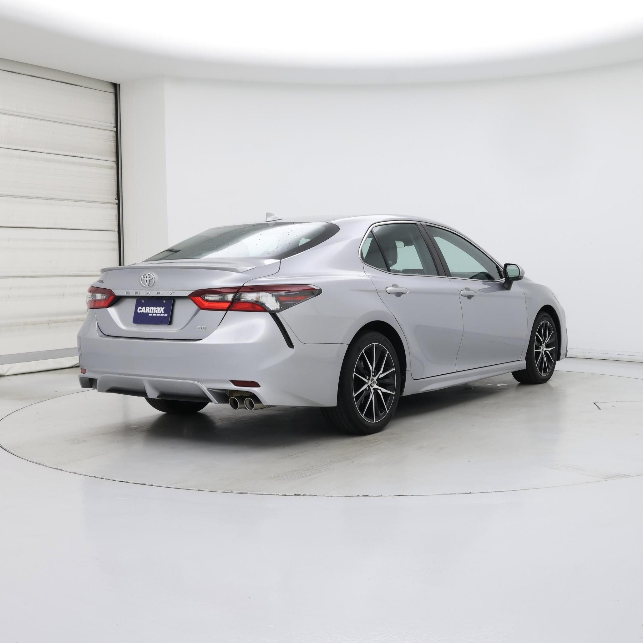 Thumbnail: 2023 Toyota Camry - 8