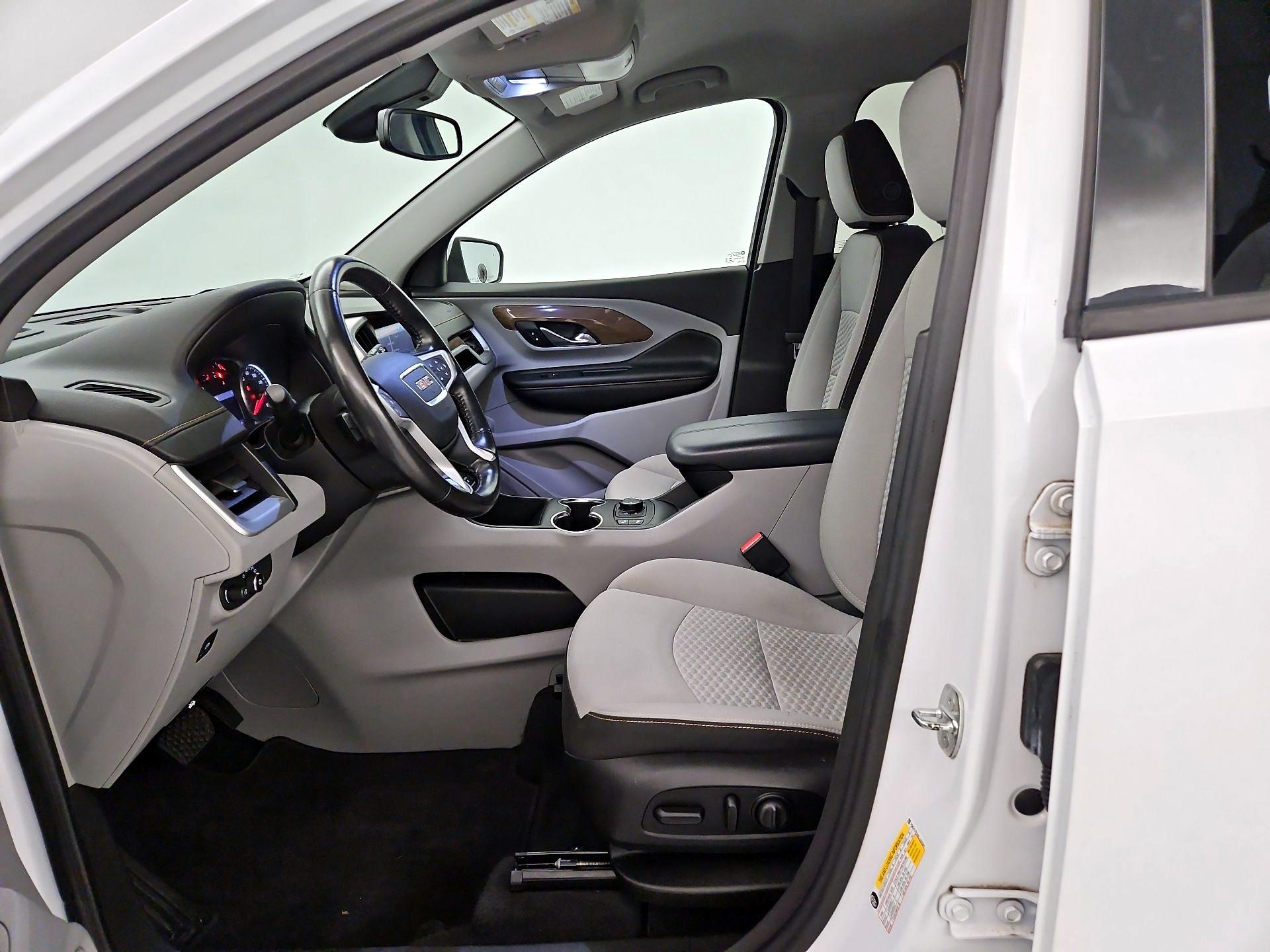 Thumbnail: 2020 GMC Terrain - 9