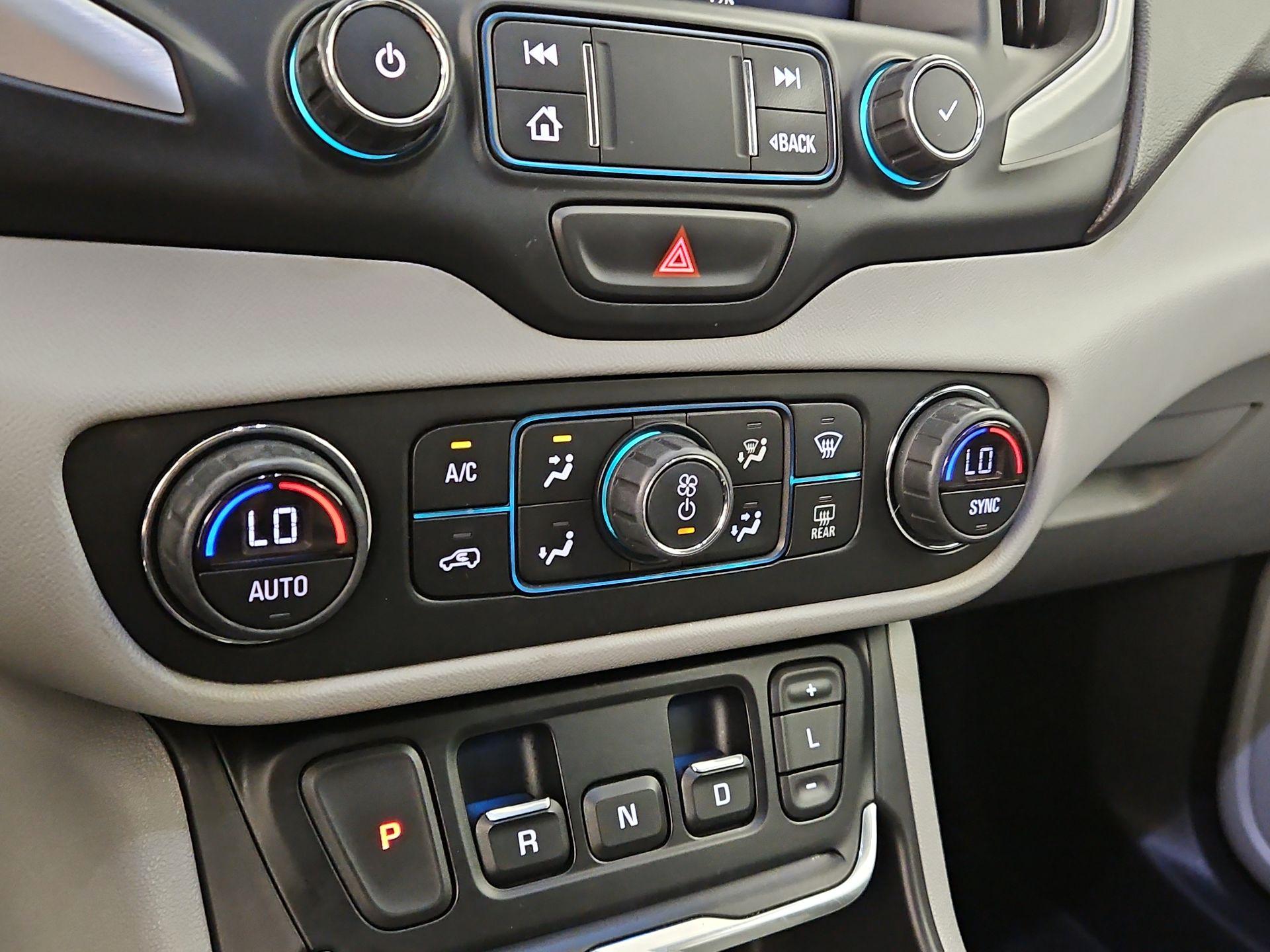 Thumbnail: 2020 GMC Terrain - 15