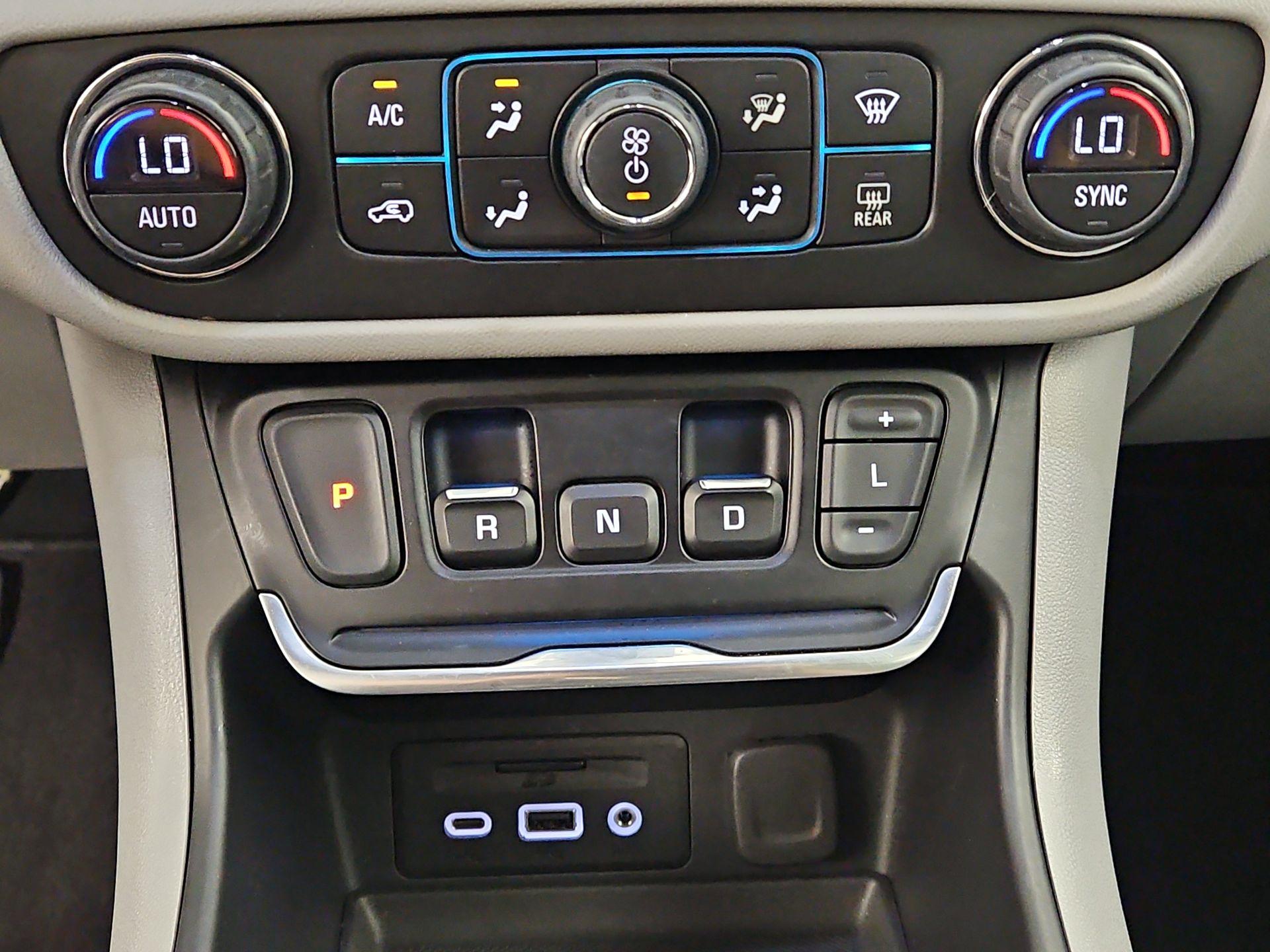 Thumbnail: 2020 GMC Terrain - 16