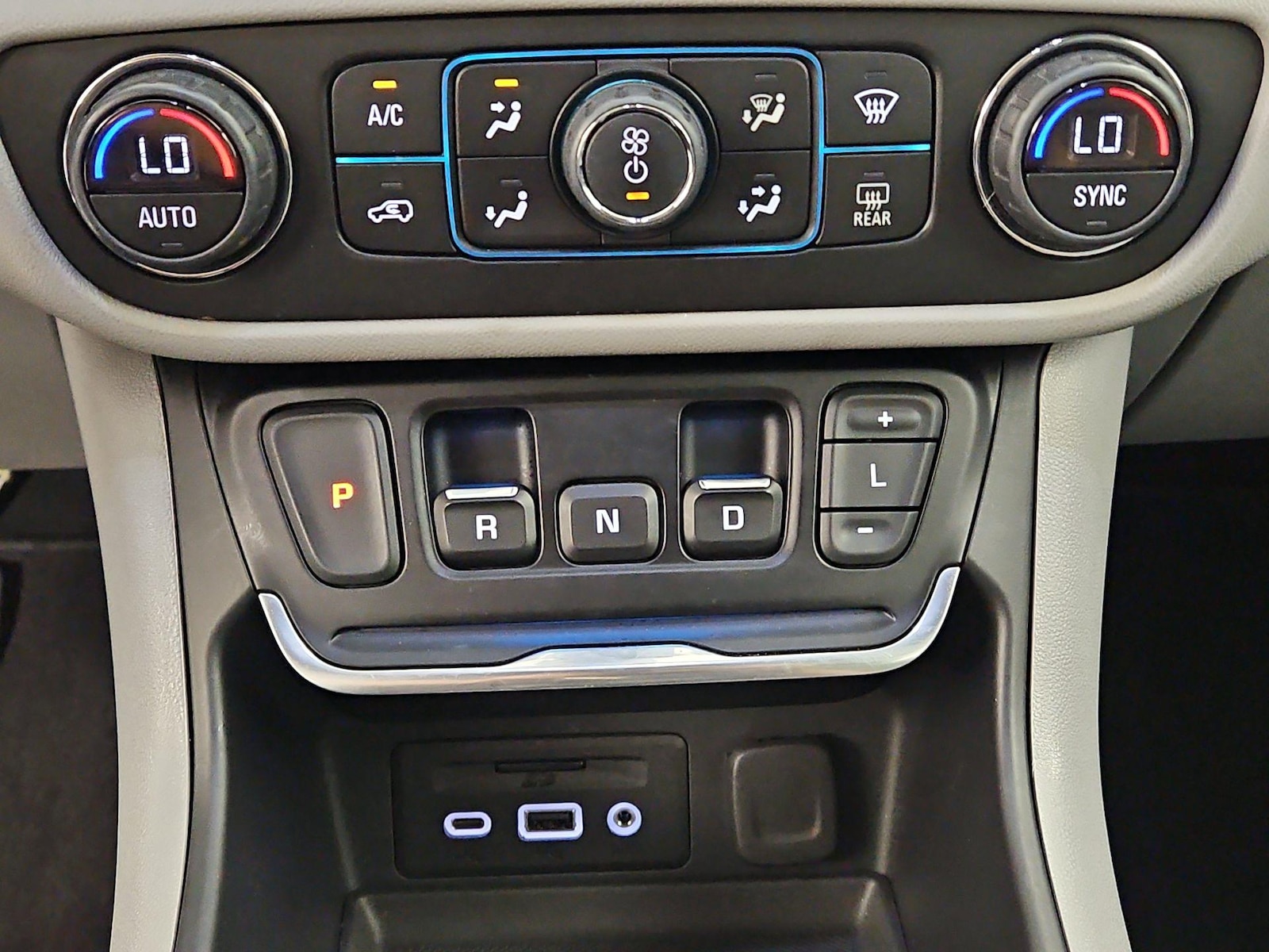 2020 GMC Terrain SLE - Photo 17