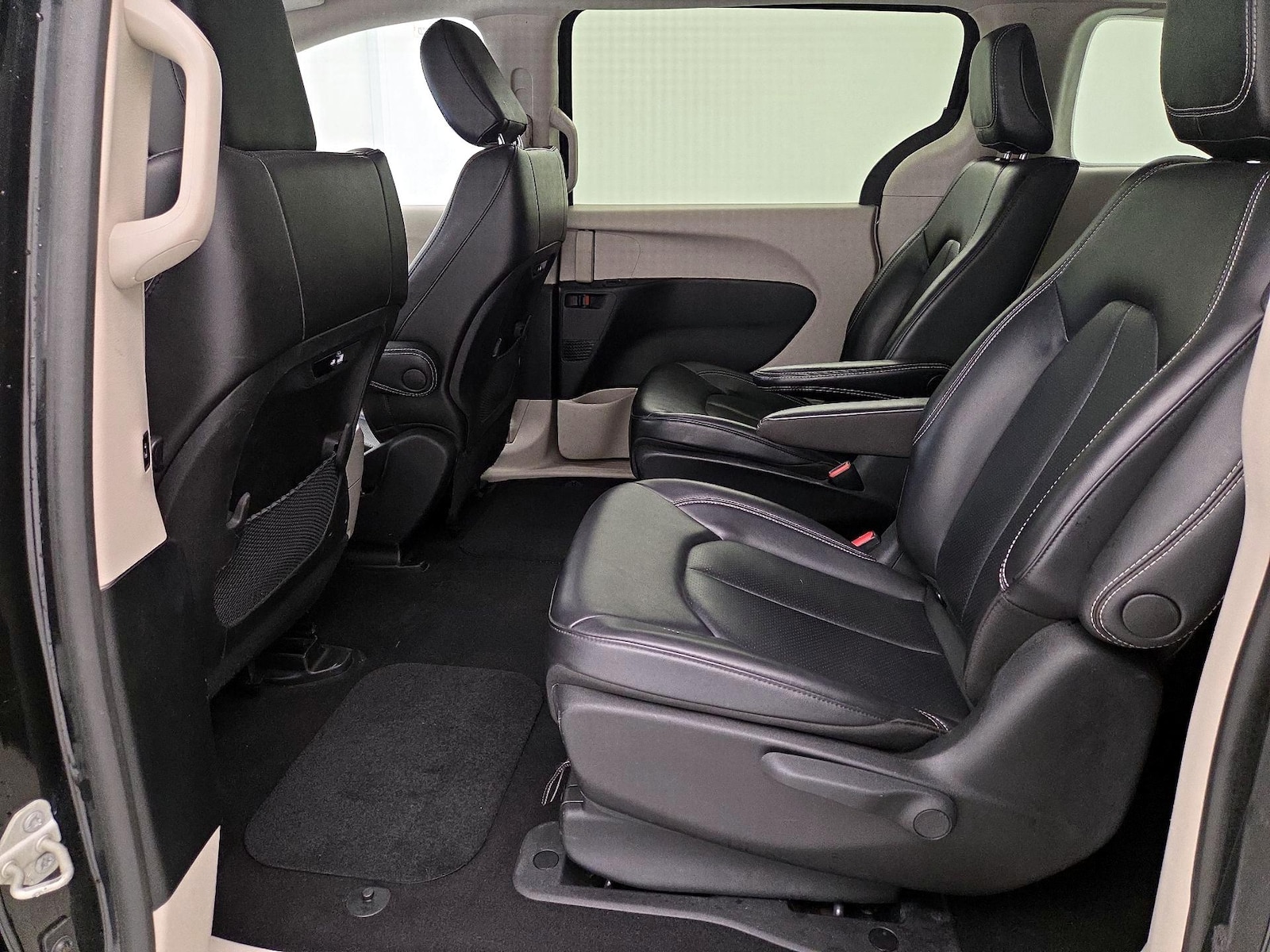2023 Chrysler Pacifica Hybrid Touring L - Photo 20