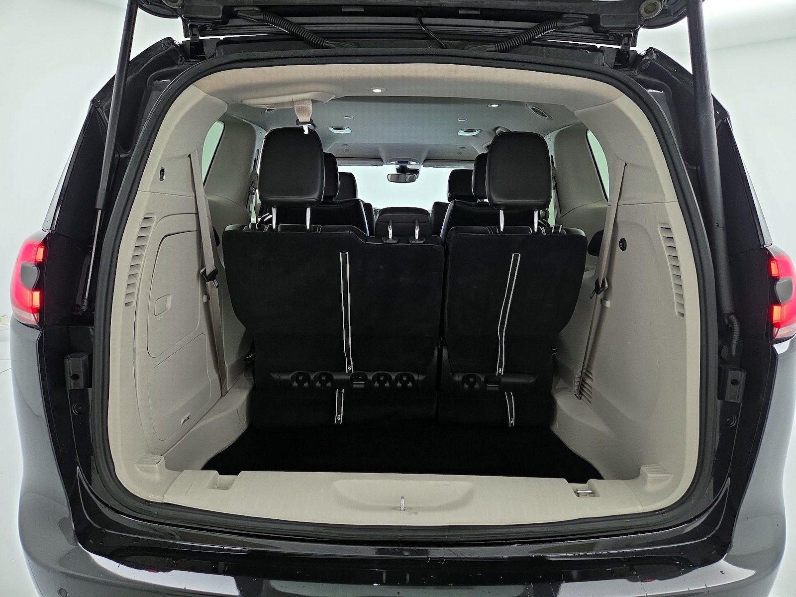 2023 Chrysler Pacifica Hybrid Touring L - Photo 21