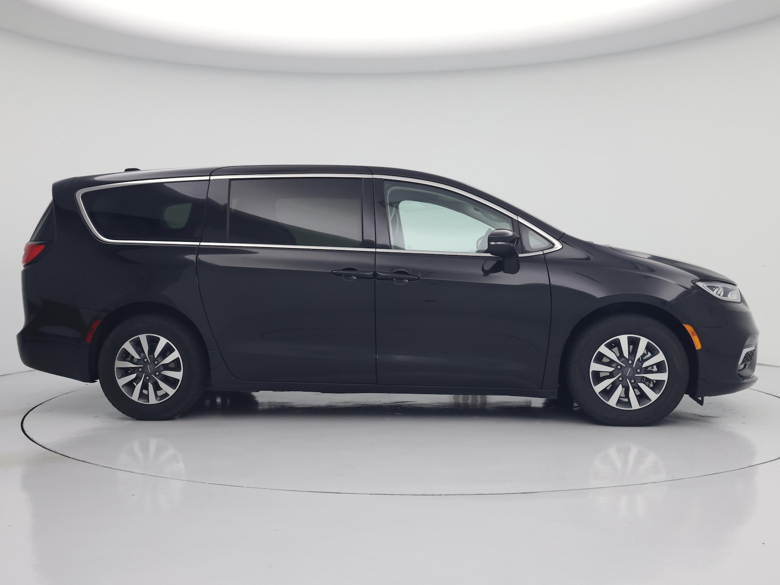 2023 Chrysler Pacifica Hybrid Touring L - Photo 8