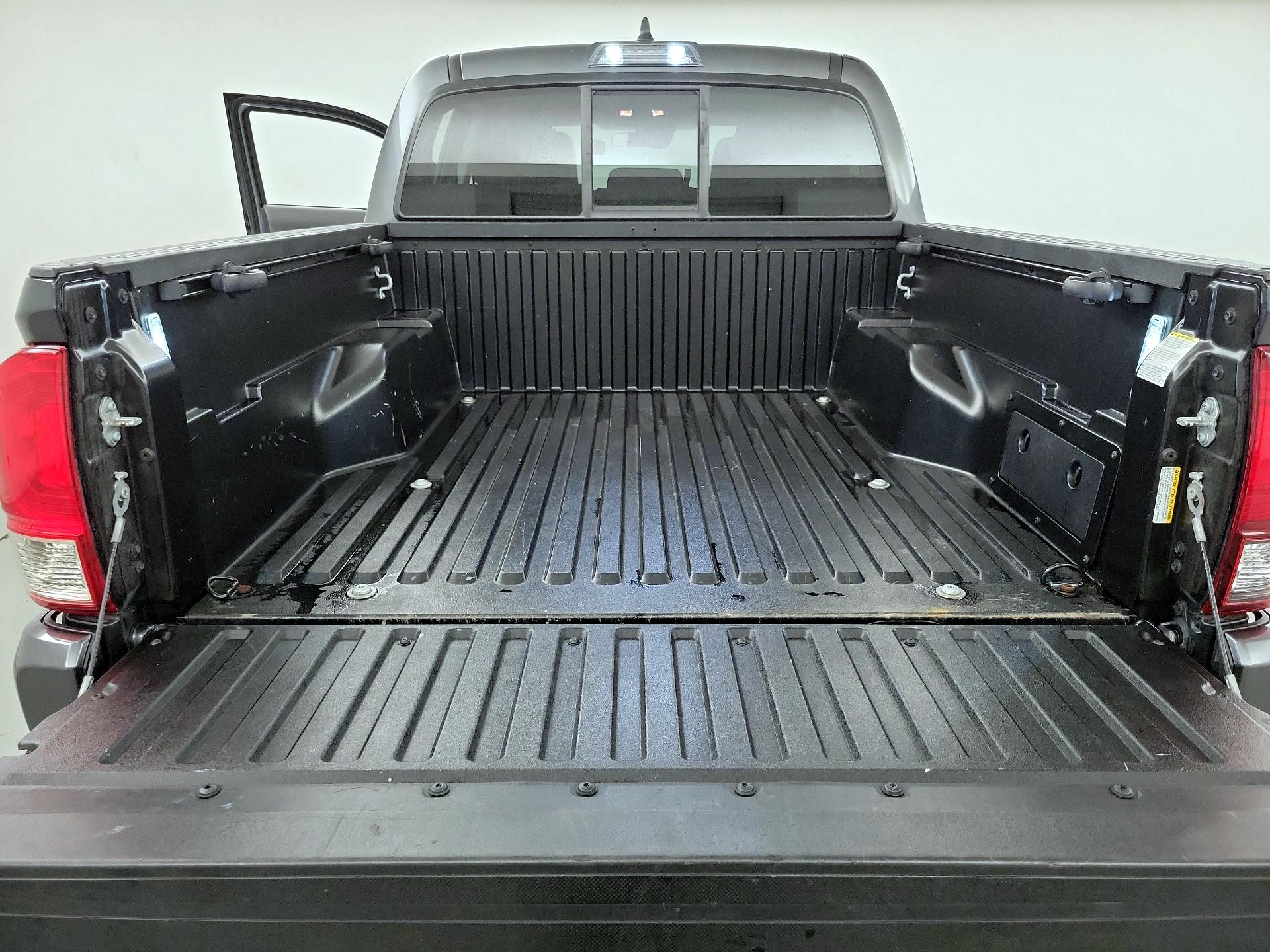 Thumbnail: 2023 Toyota Tacoma - 20