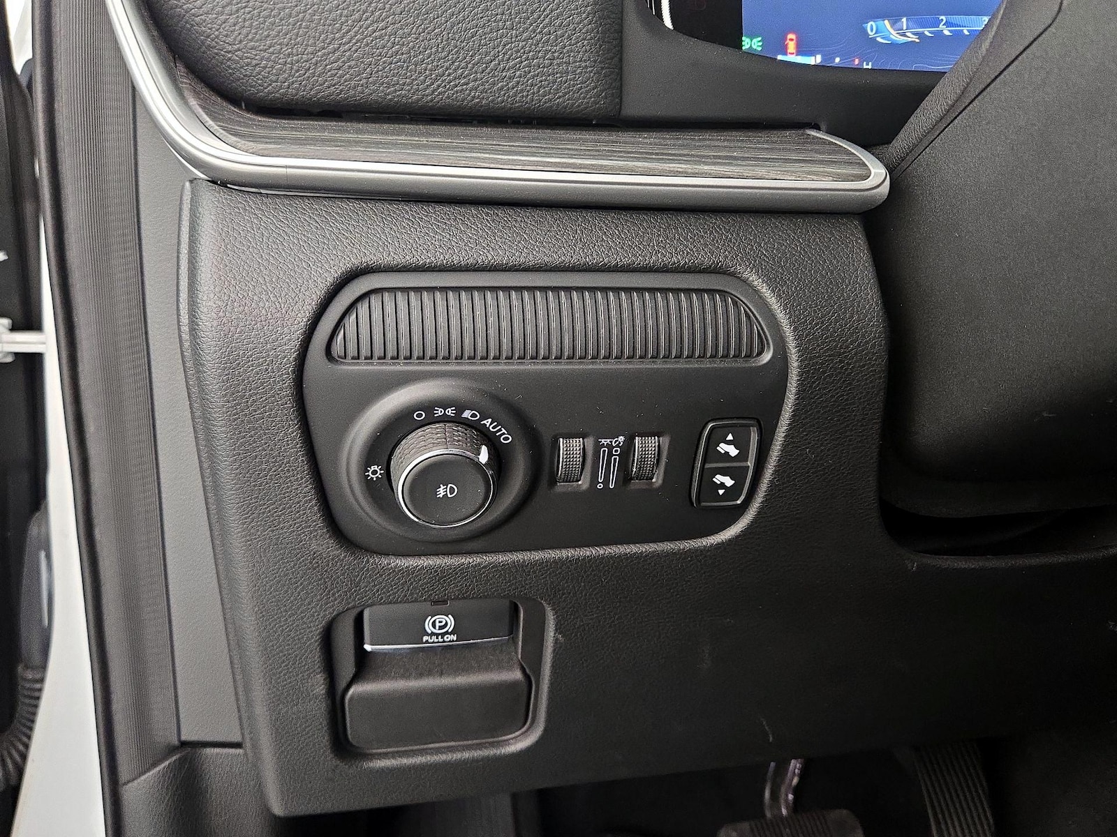 2024 Jeep Wagoneer L Series II - Photo 14