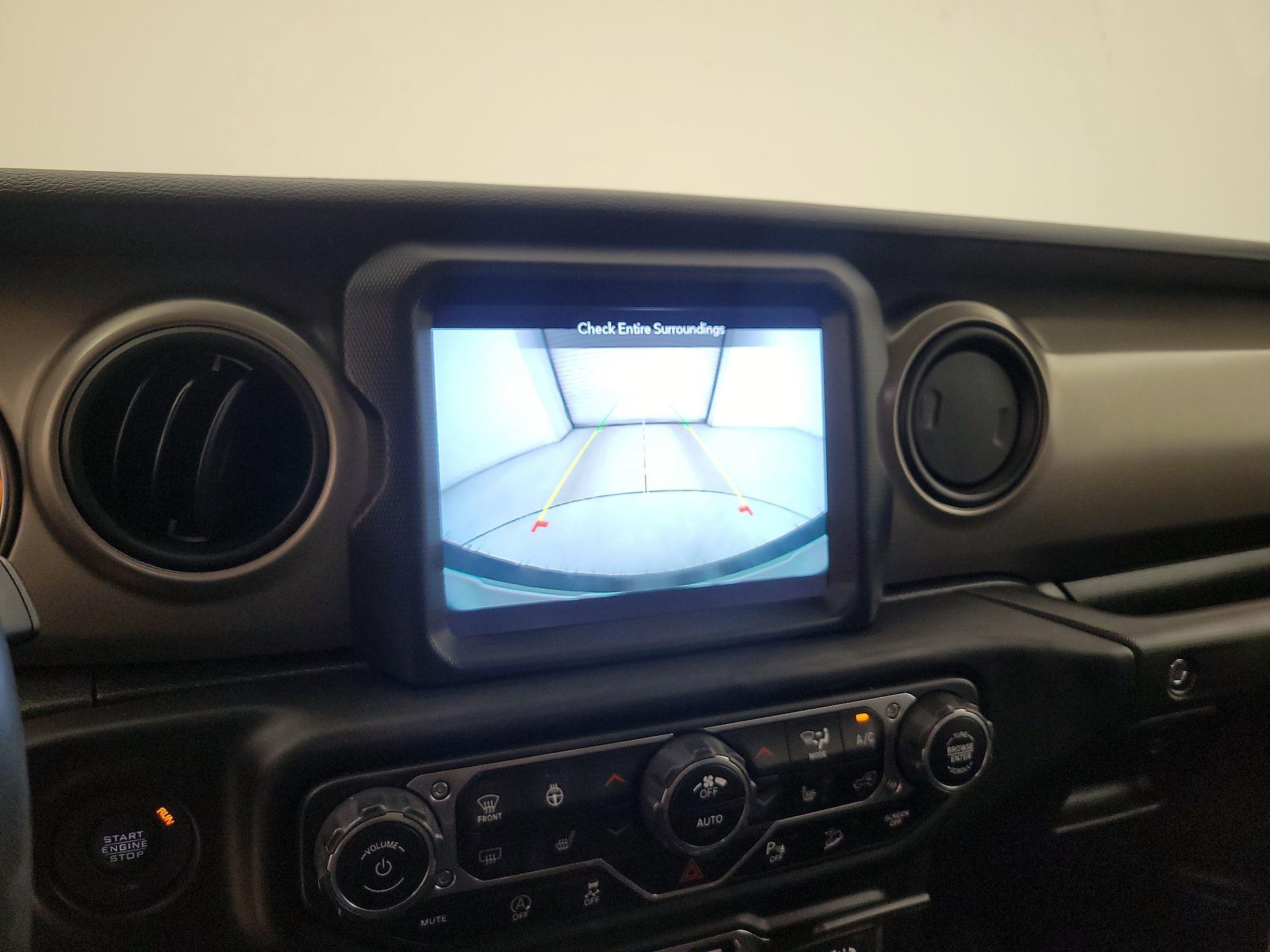 Thumbnail: 2021 Jeep Wrangler - 15