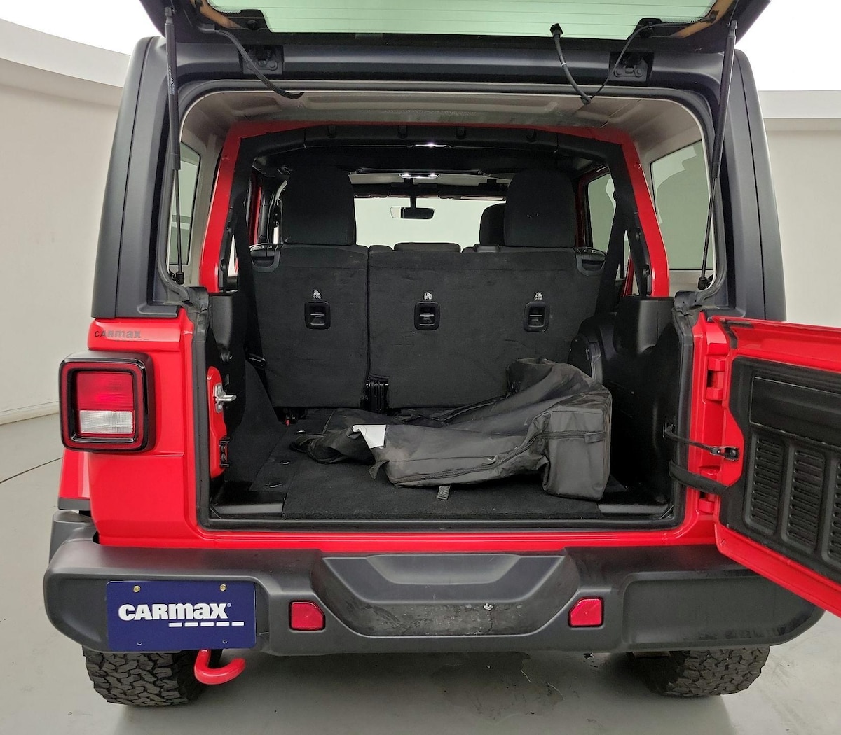 Trunk/Cargo (Seats Up)