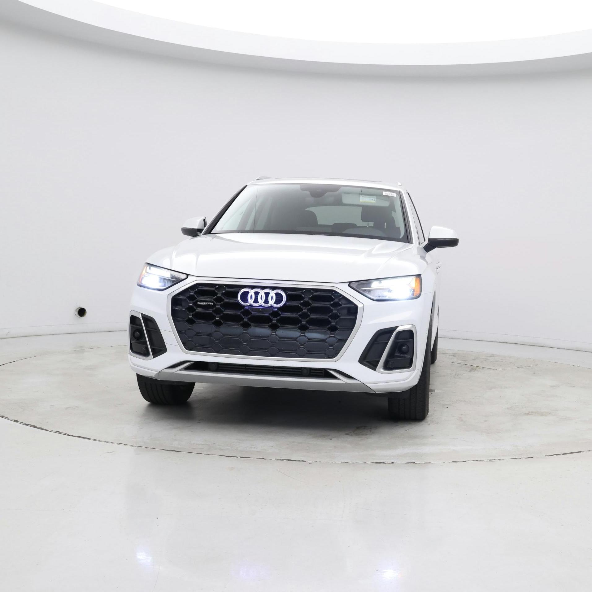 Thumbnail: 2023 Audi Q5 - 4