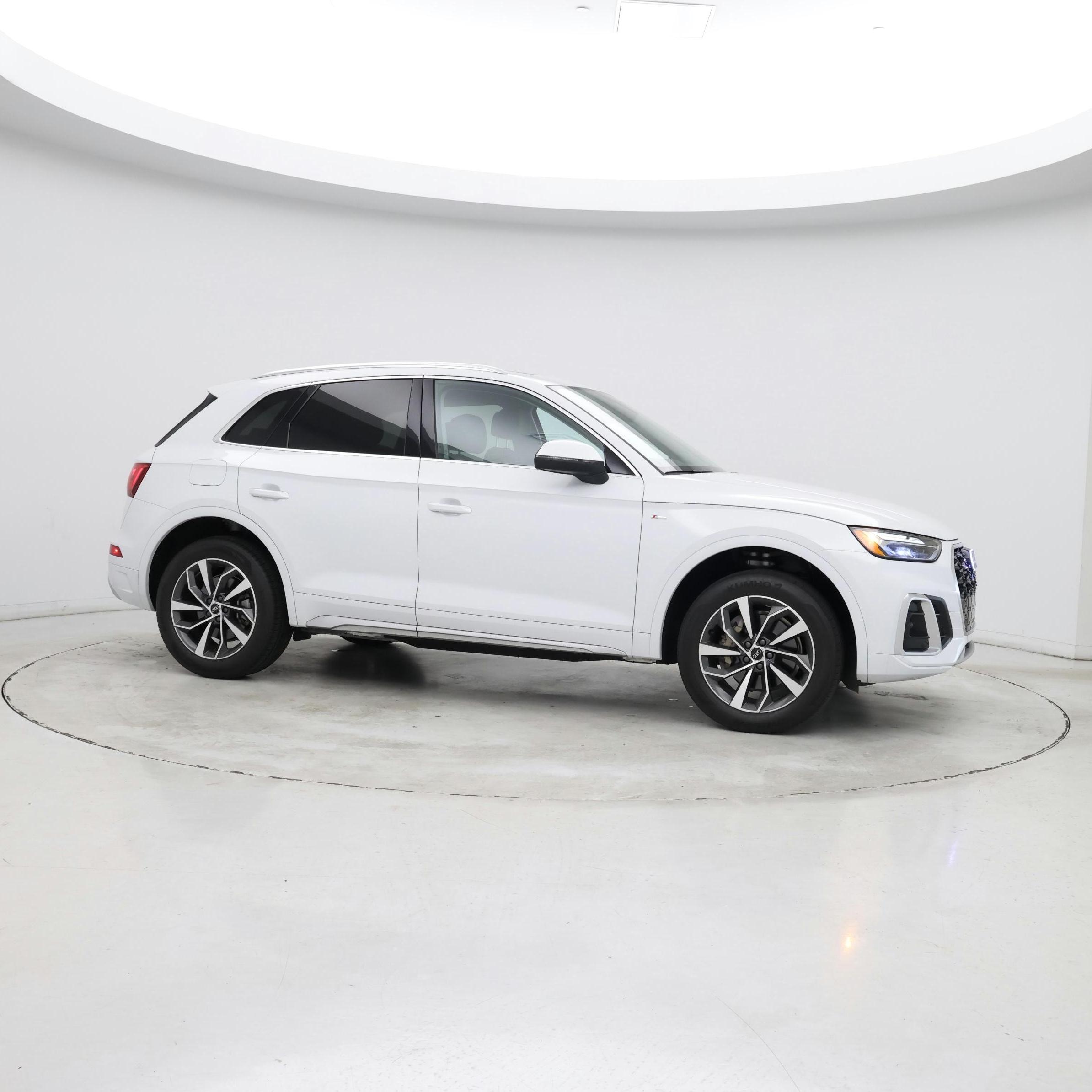 Thumbnail: 2023 Audi Q5 - 7