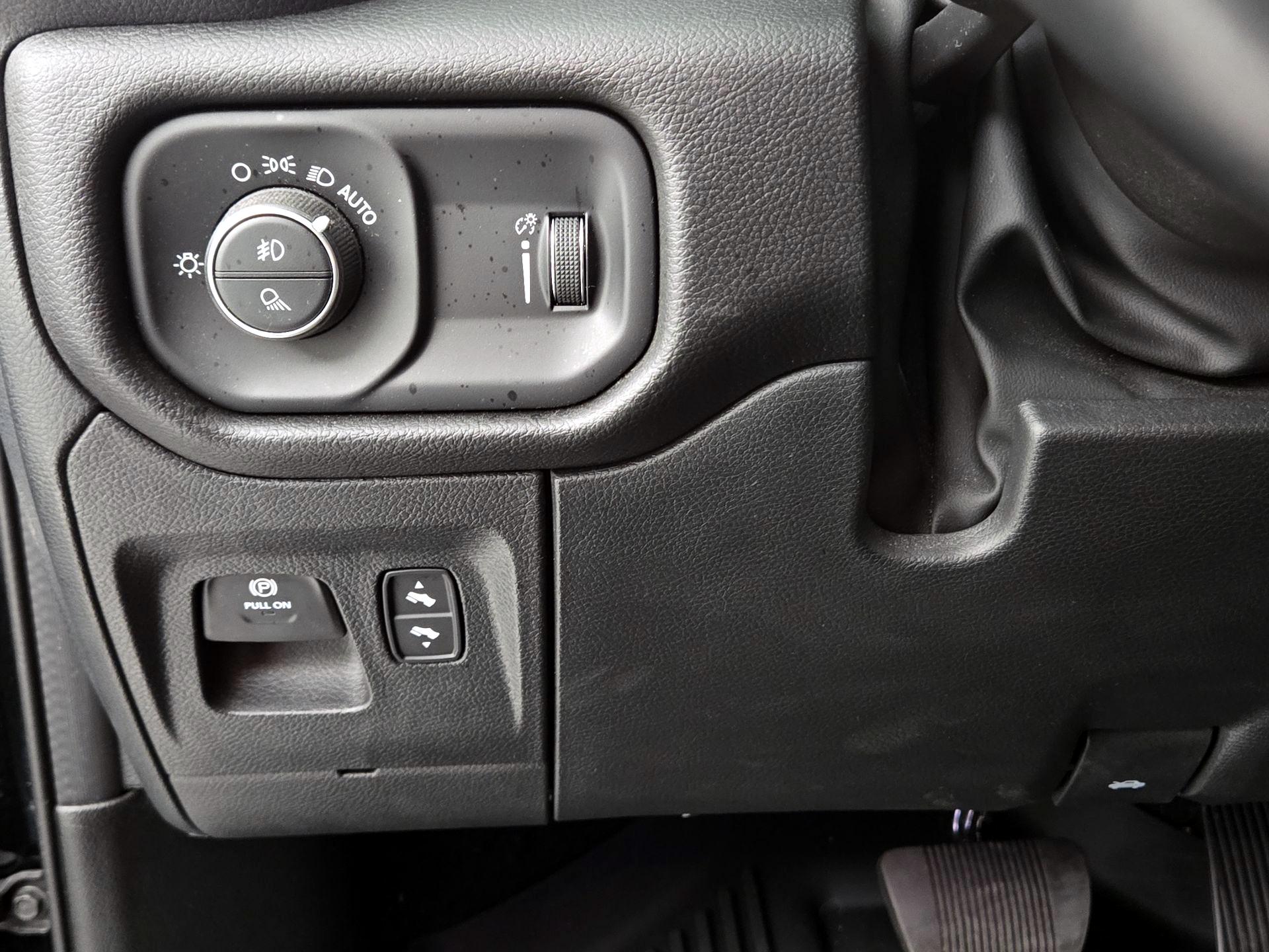 Thumbnail: 2023 RAM 1500 - 13