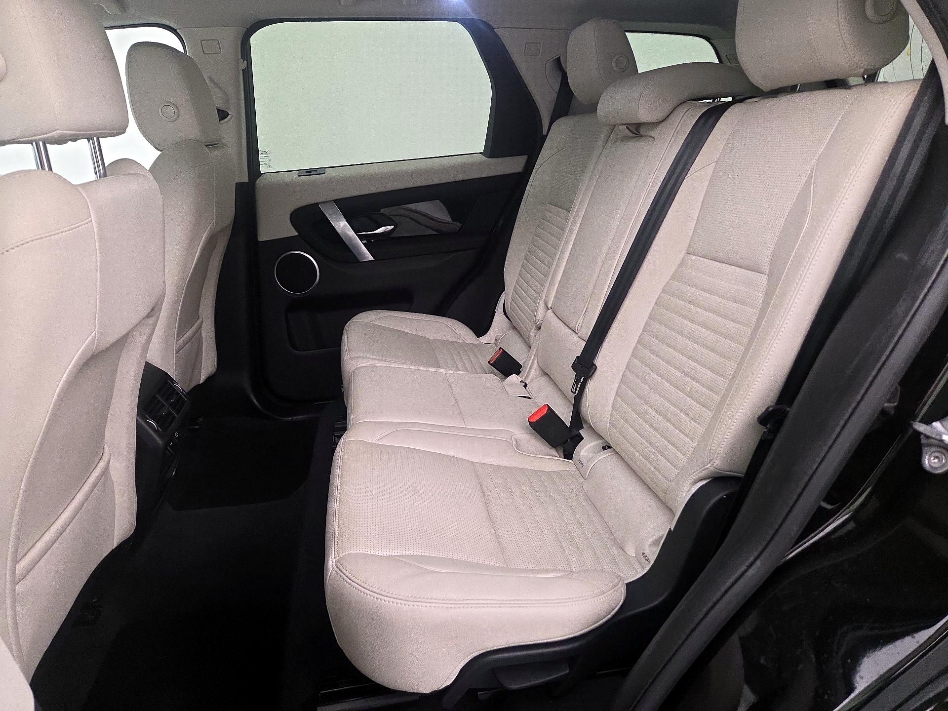 Thumbnail: 2021 Land Rover Discovery Sport - 20