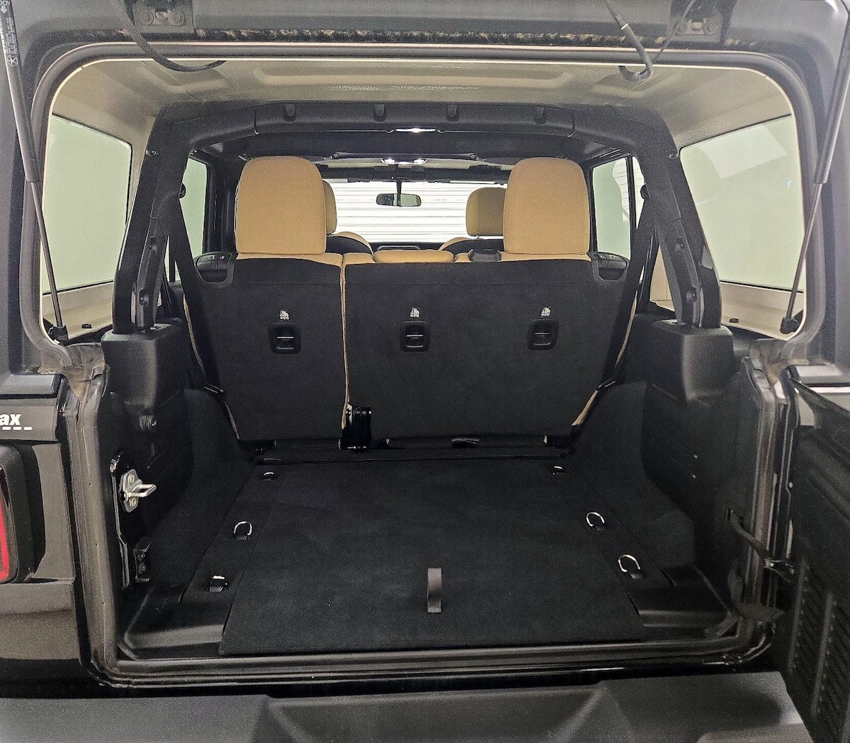 Trunk/Cargo (Seats Up)