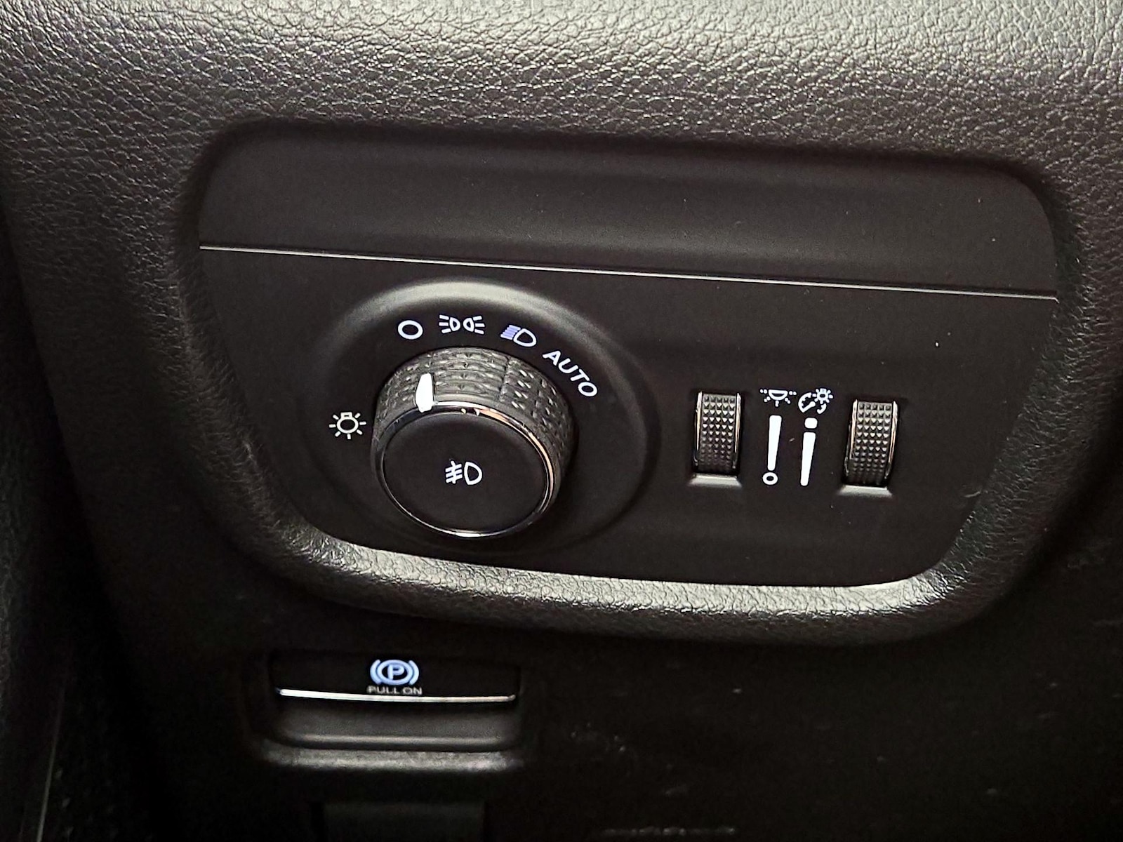 2023 Jeep Grand Cherokee Limited - Photo 14