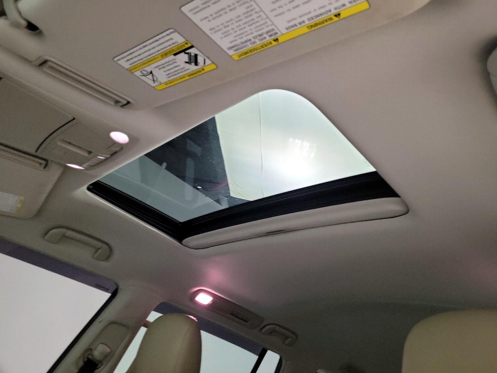 Sunroof(s) & Overhead Airbags