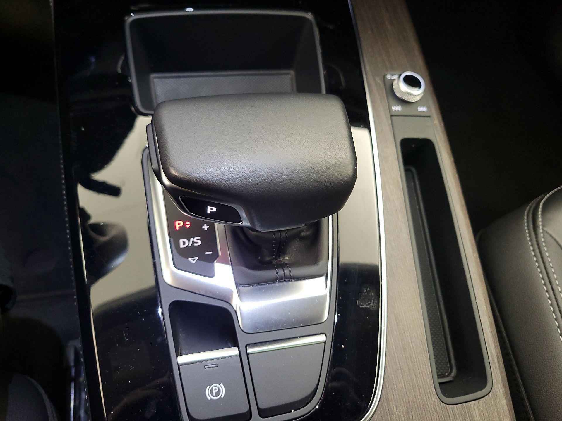 Thumbnail: 2023 Audi Q5 - 17