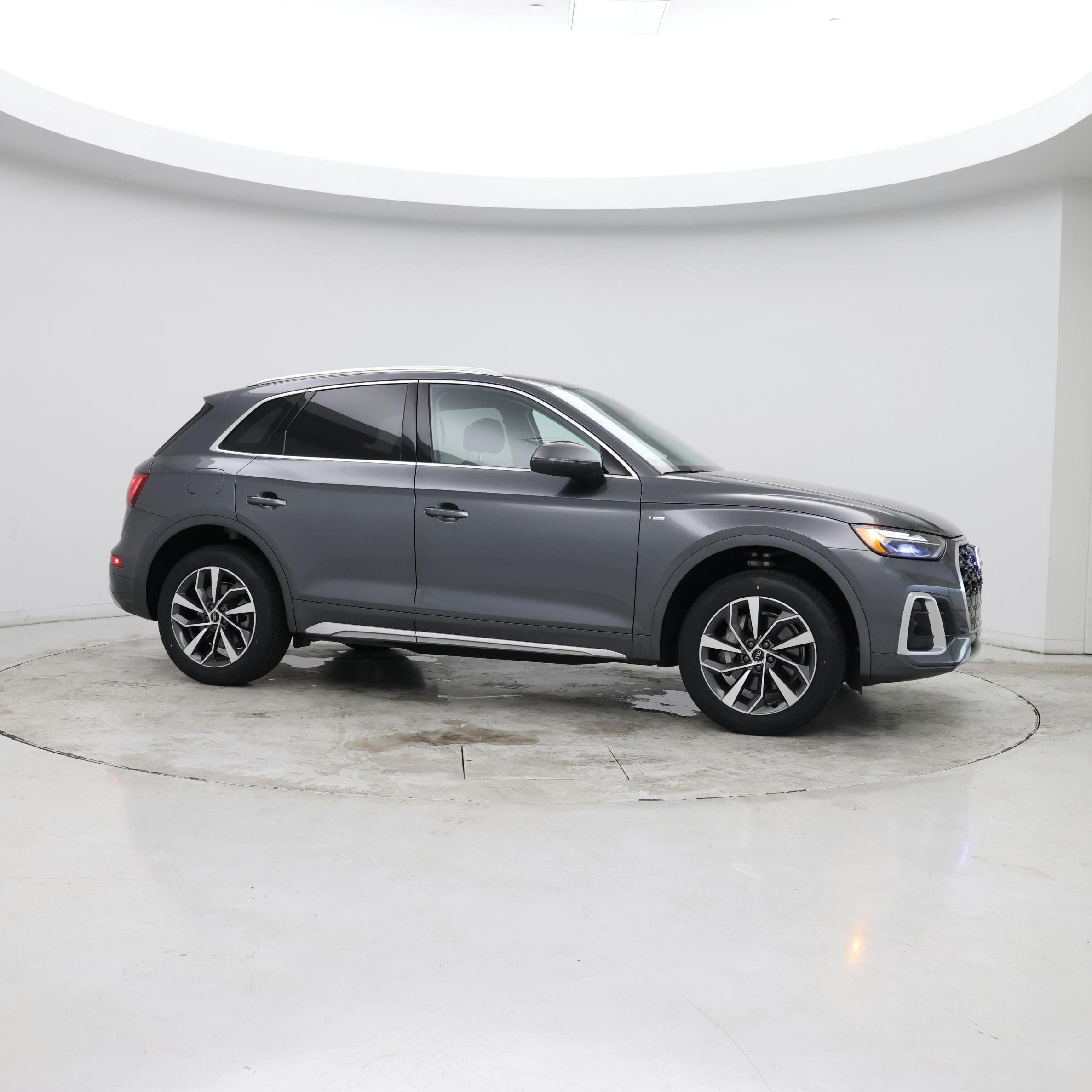 Thumbnail: 2023 Audi Q5 - 7