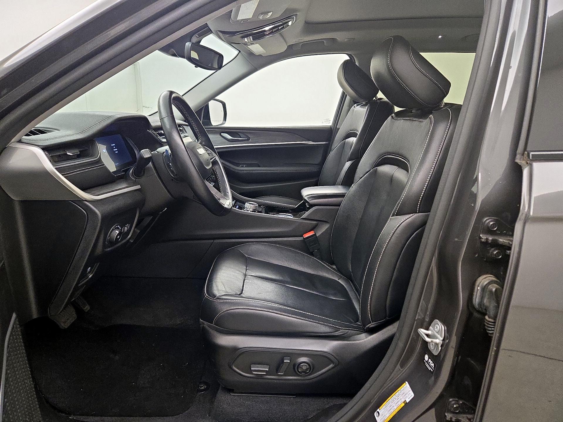 Thumbnail: 2022 Jeep Grand Cherokee L - 11