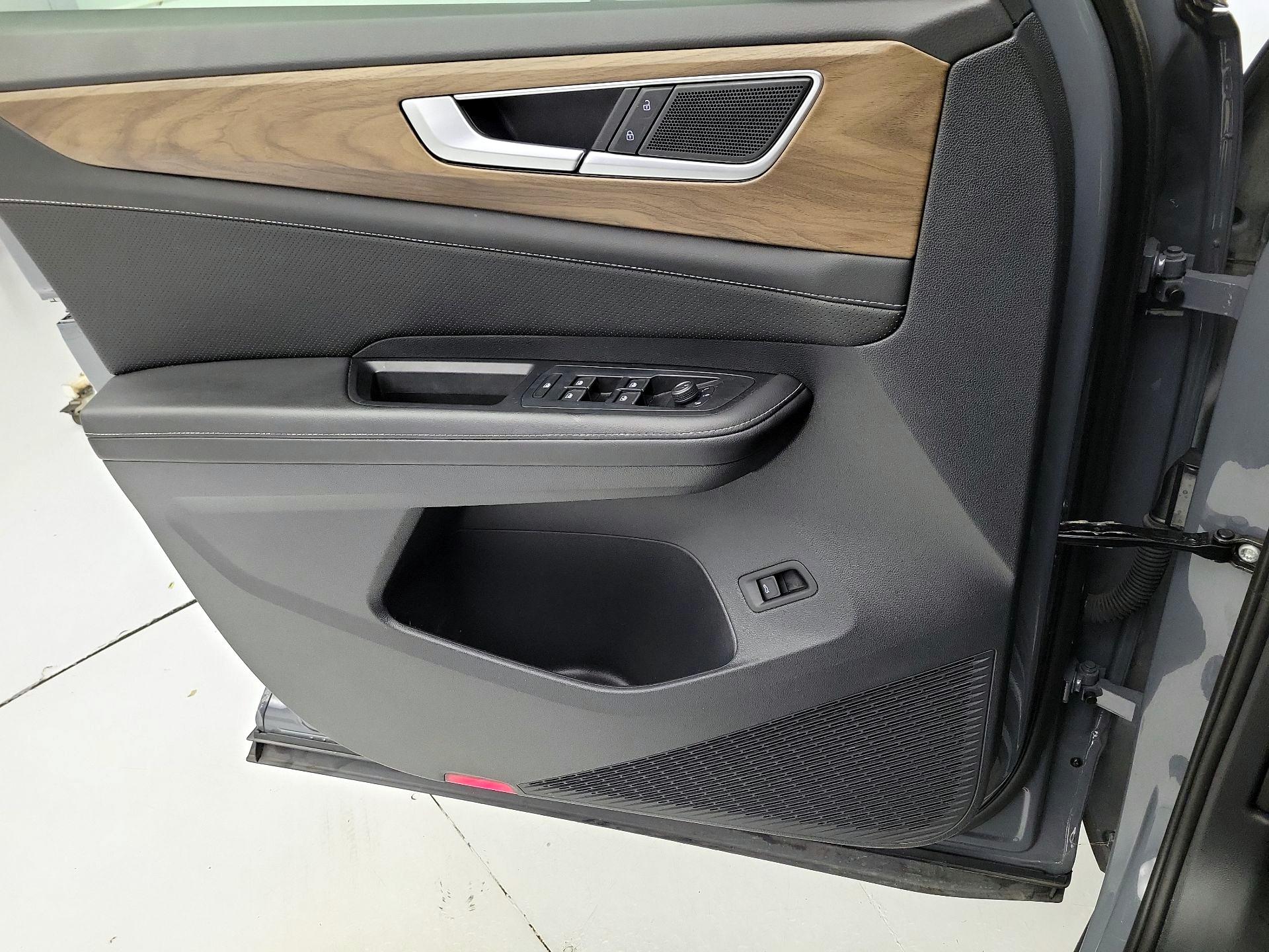 Thumbnail: 2025 Volkswagen Atlas - 12