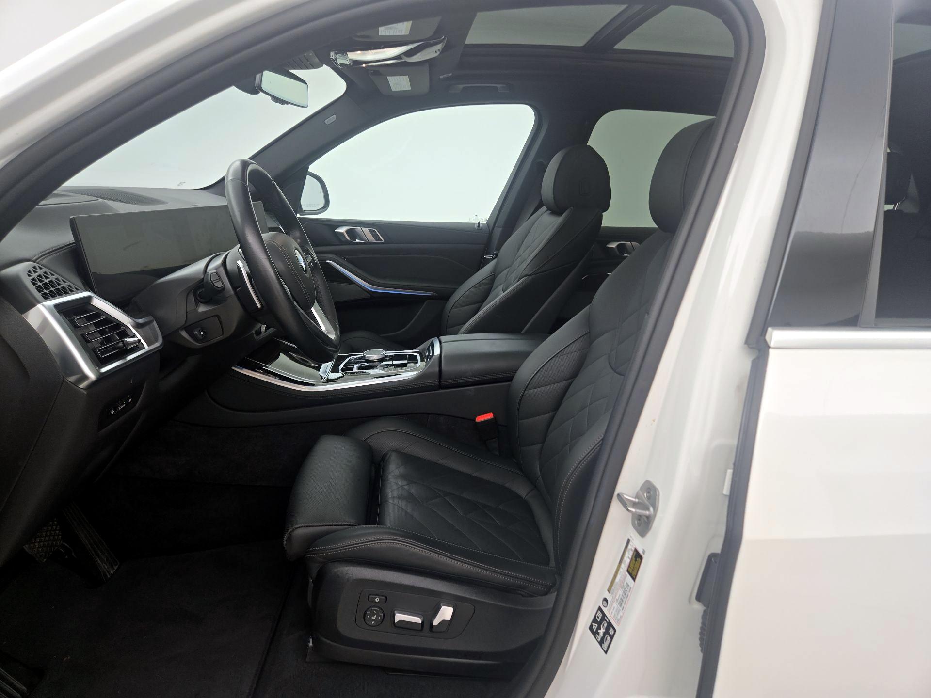 Thumbnail: 2026 BMW X5 - 11