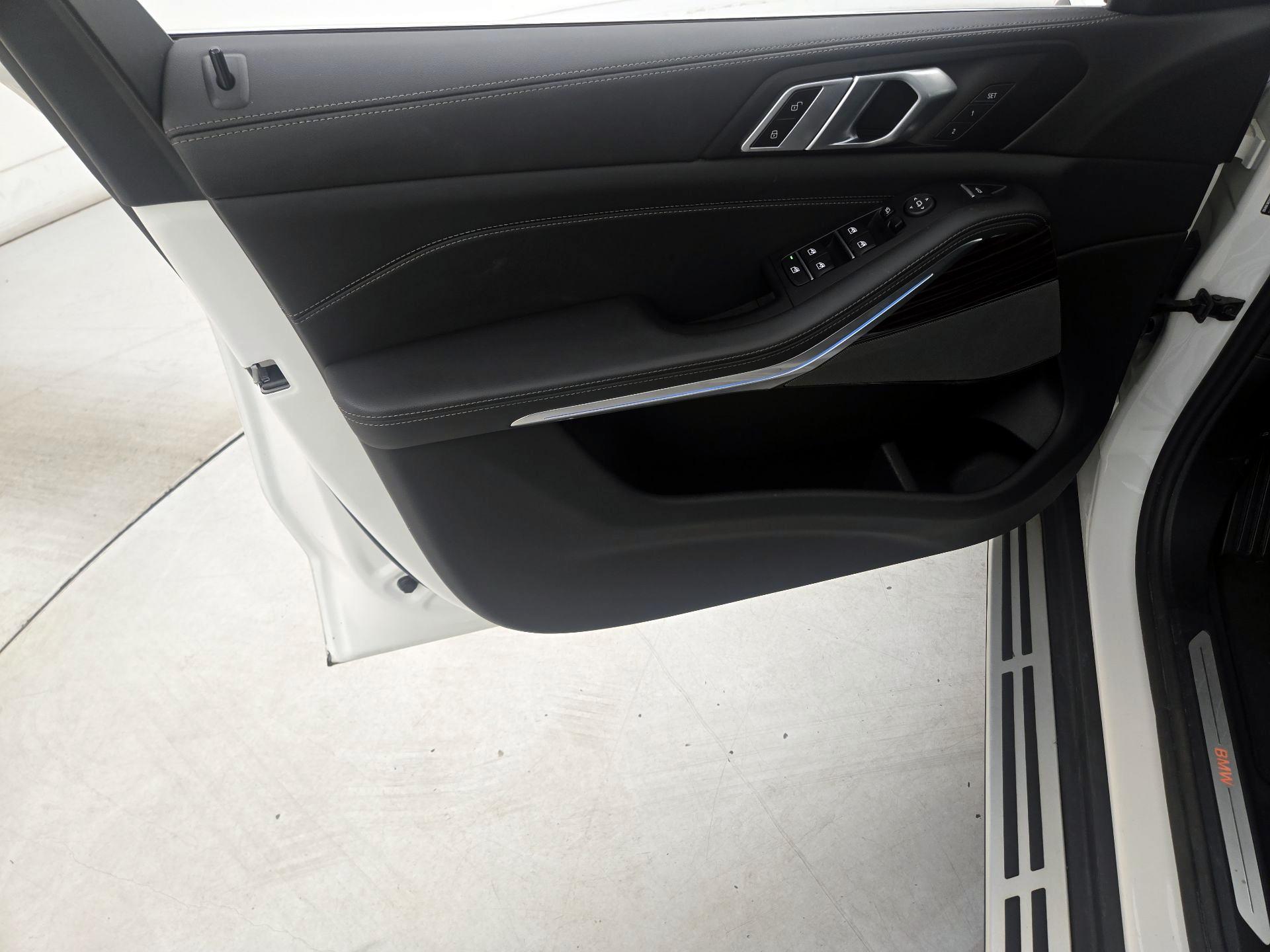 Thumbnail: 2026 BMW X5 - 12