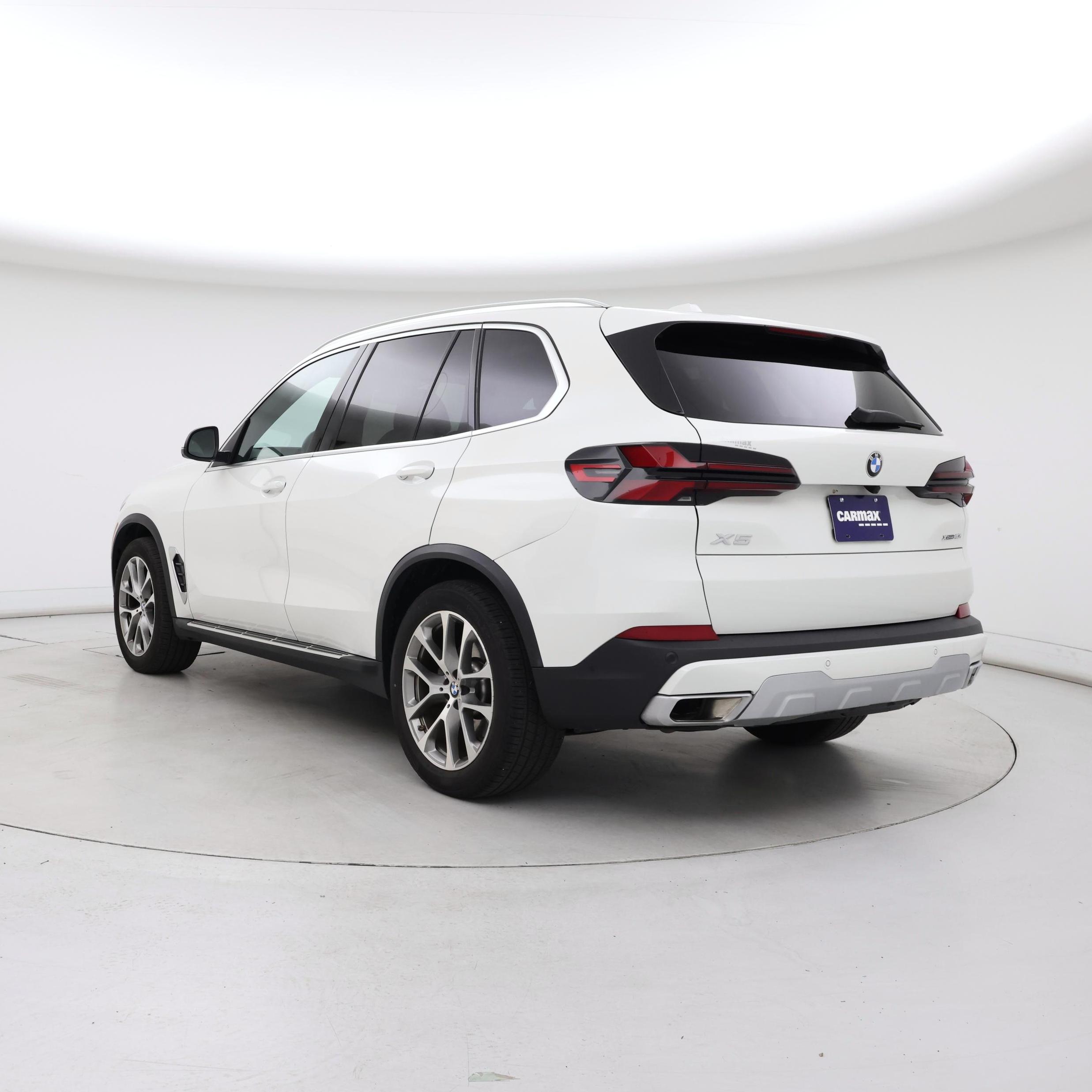 Thumbnail: 2026 BMW X5 - 2
