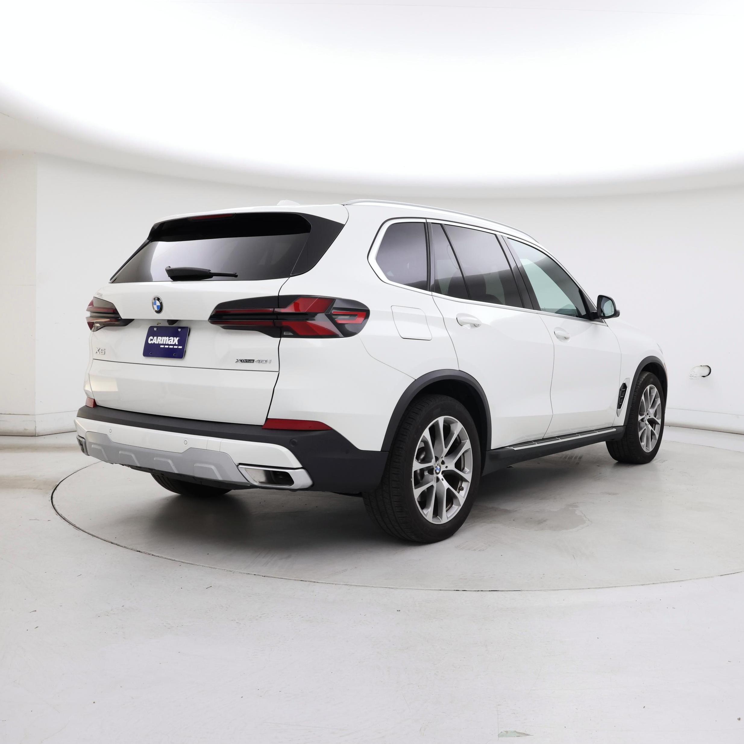 Thumbnail: 2026 BMW X5 - 8