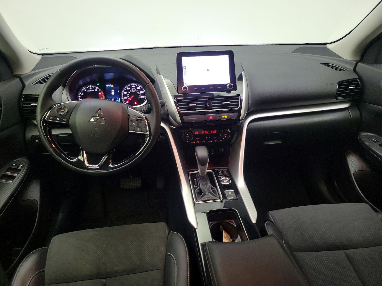 2025 Mitsubishi Eclipse Cross SE - Photo 10