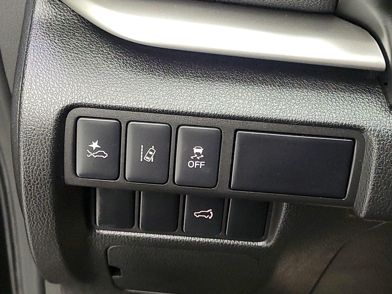 2025 Mitsubishi Eclipse Cross SE - Photo 14