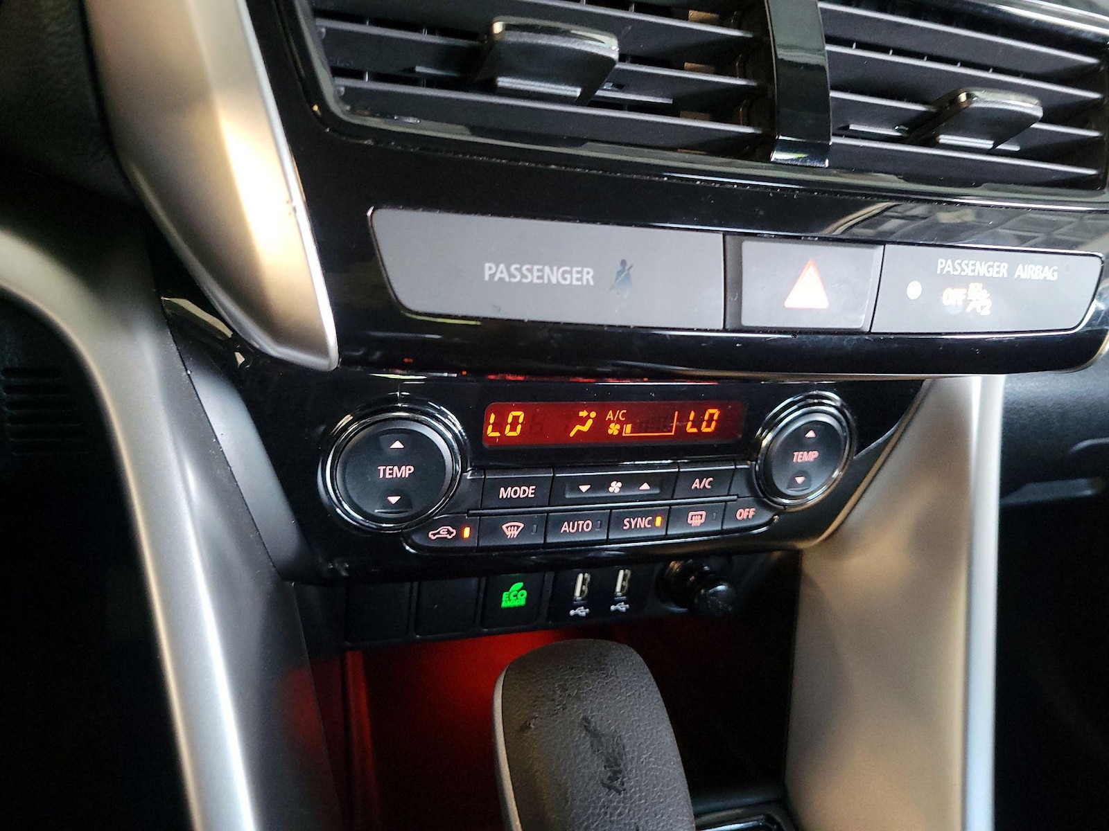 2025 Mitsubishi Eclipse Cross SE - Photo 18