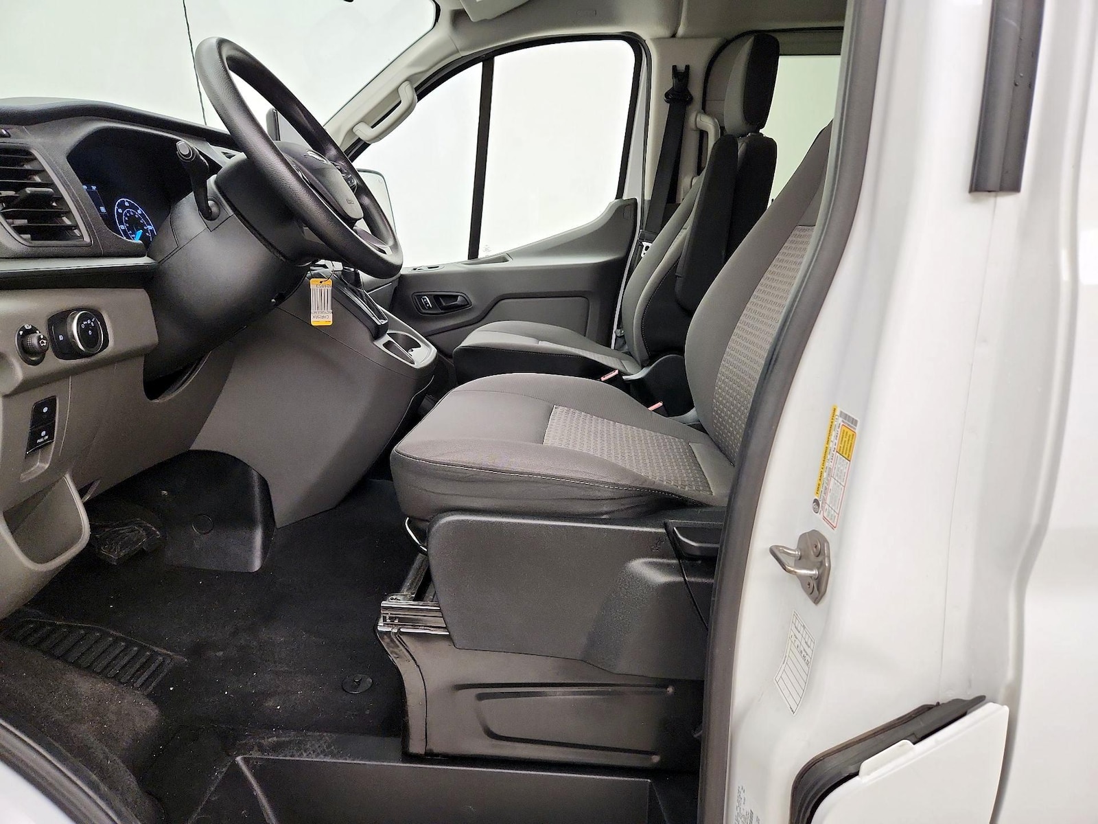 2025 Ford Transit Passenger Van XL - Photo 12