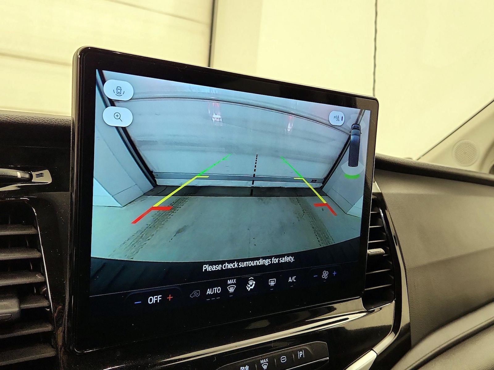 2025 Ford Transit Passenger Van XL - Photo 16