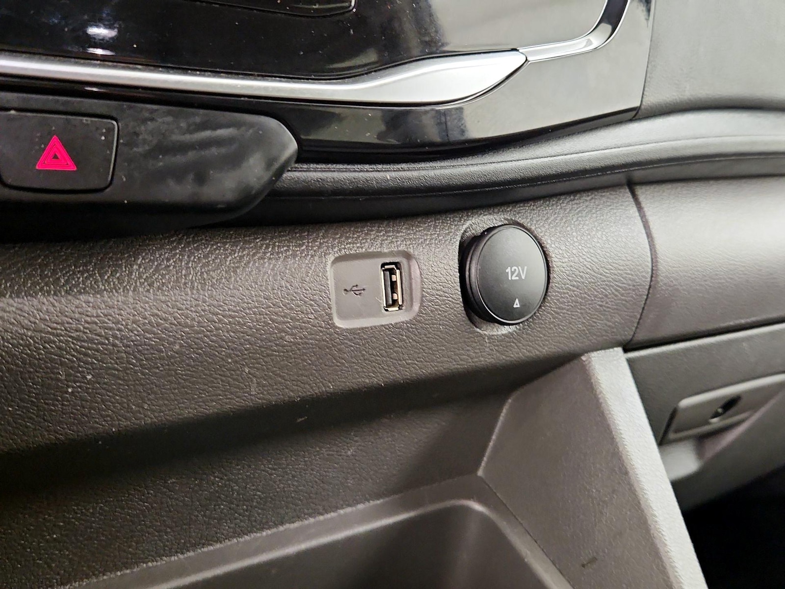 2025 Ford Transit Passenger Van XL - Photo 20