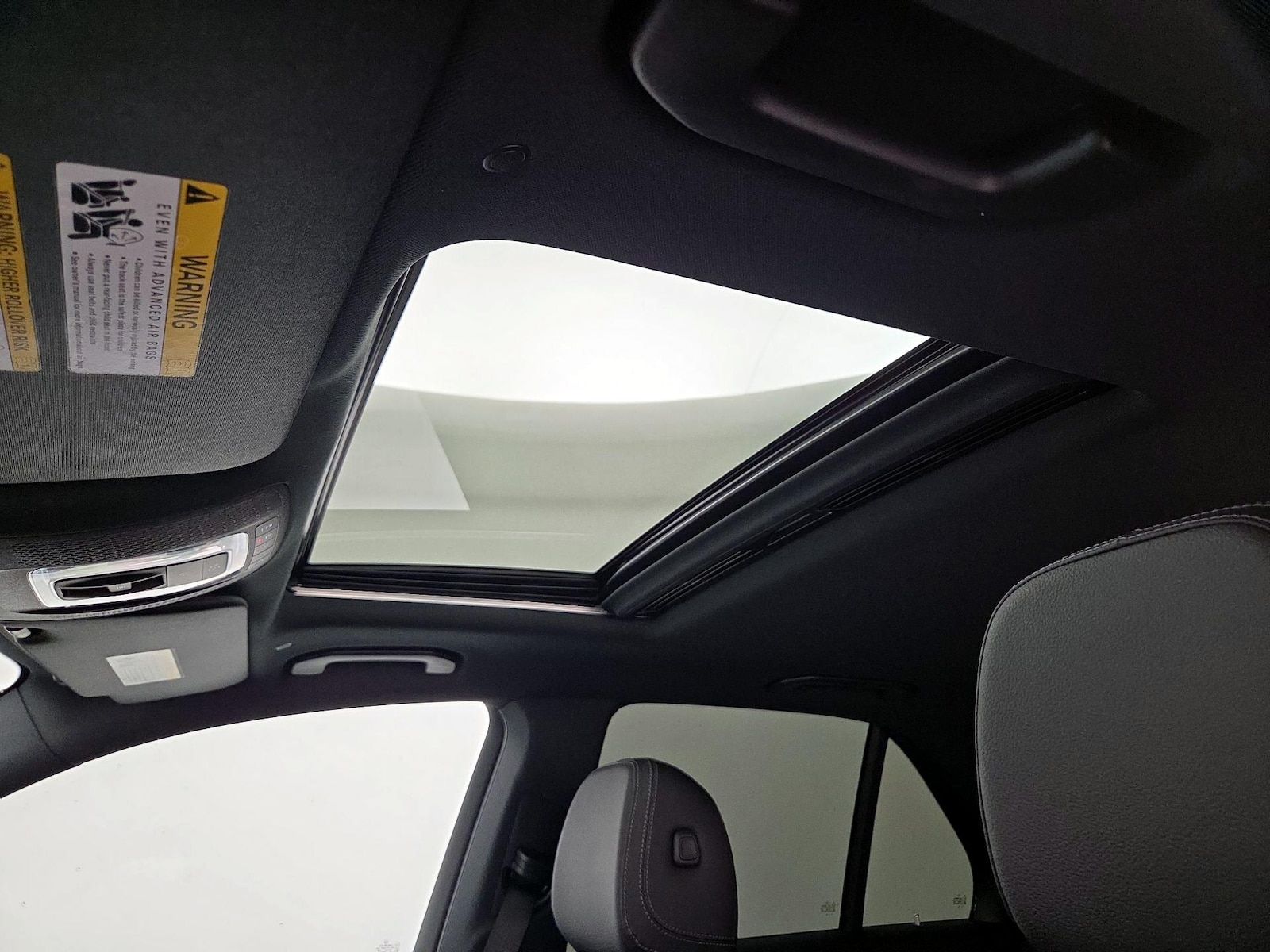 Sunroof(s) & Overhead Airbags