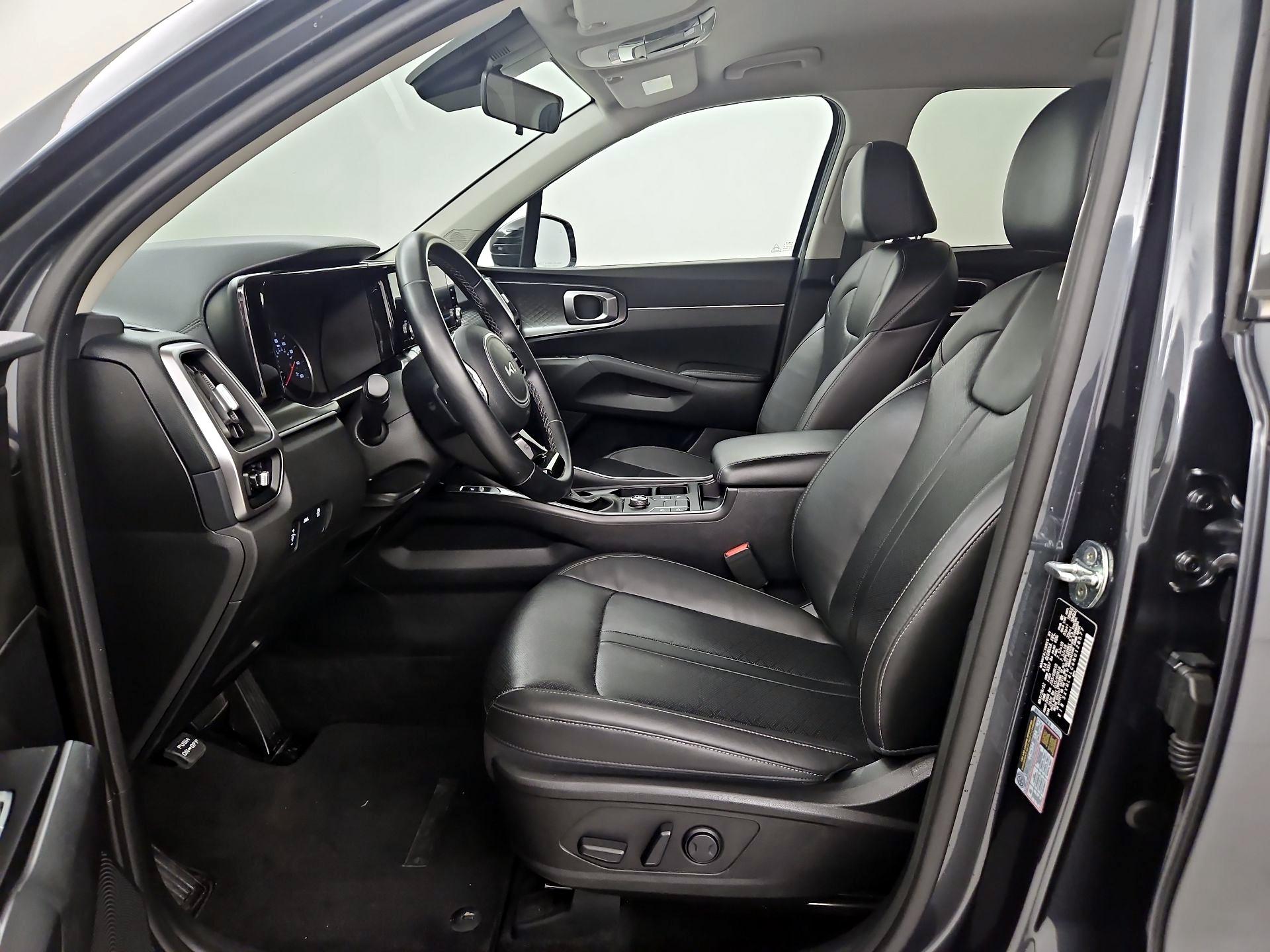 Thumbnail: 2022 Kia Sorento - 11