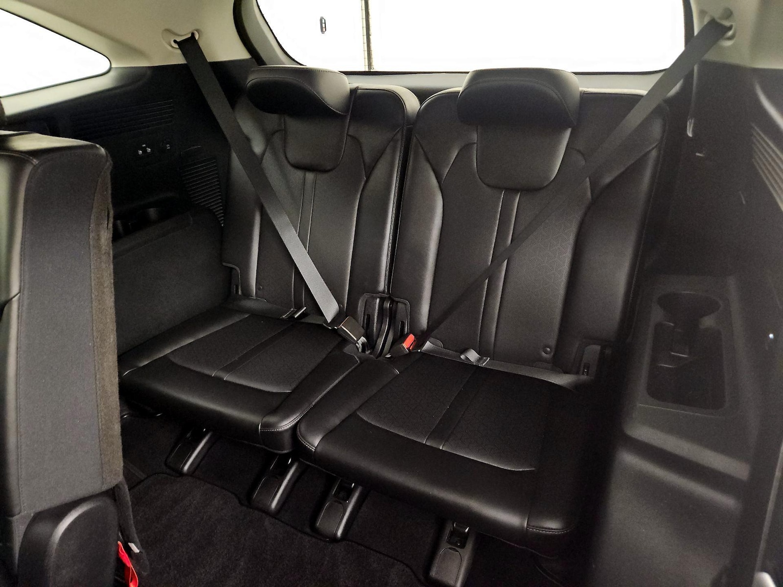 2022 Kia Sorento S - Photo 22