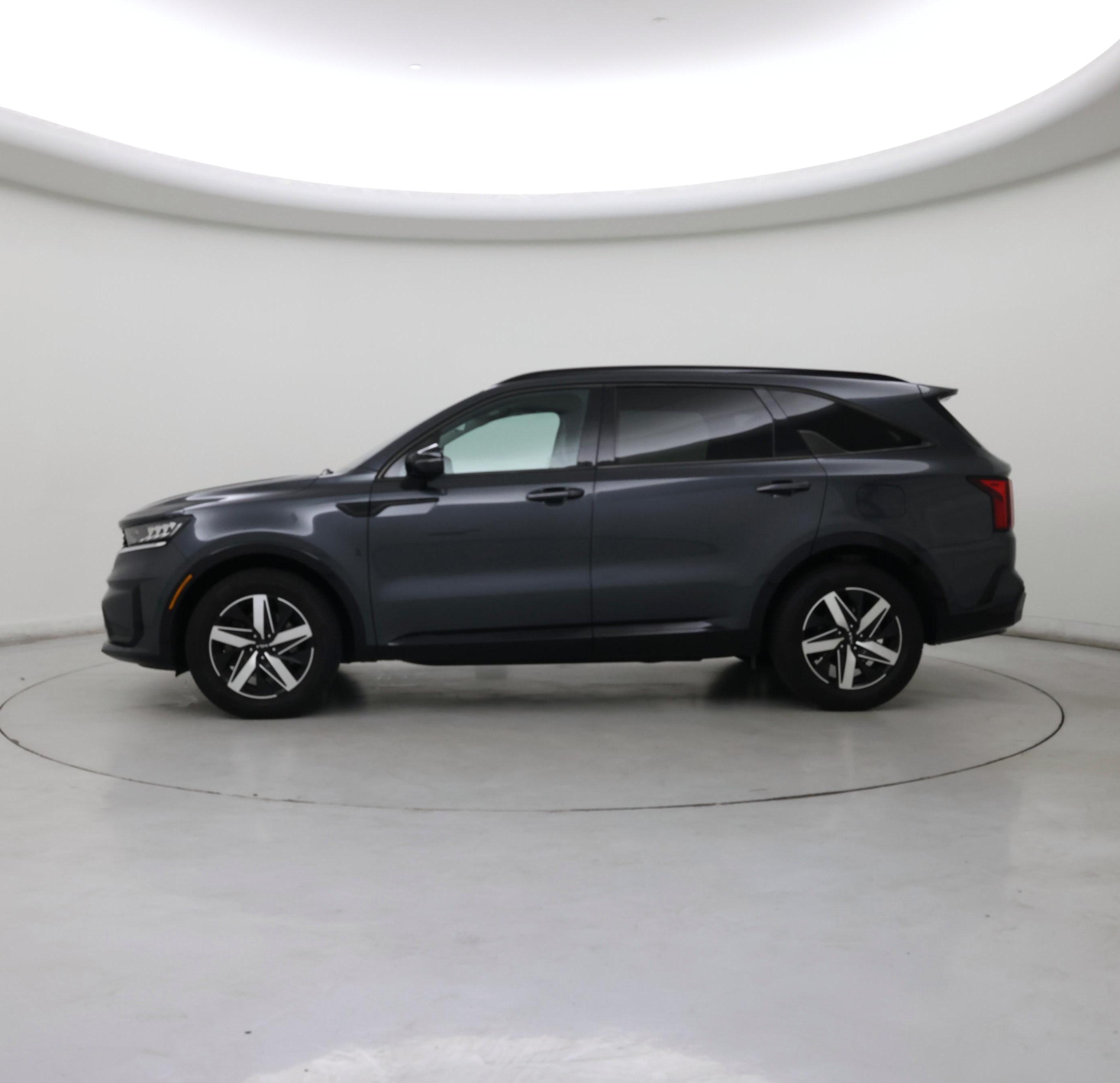 Thumbnail: 2022 Kia Sorento - 3