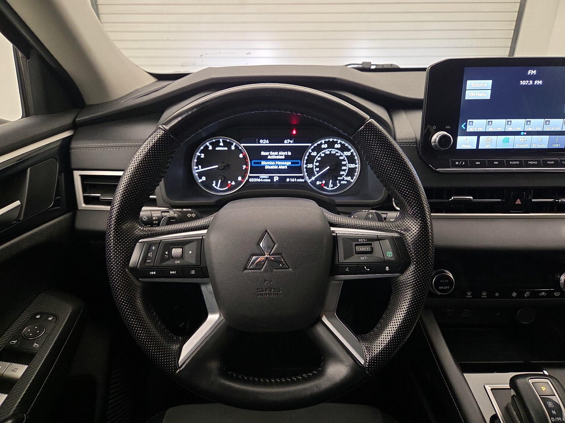 Thumbnail: 2022 Mitsubishi Outlander - 10