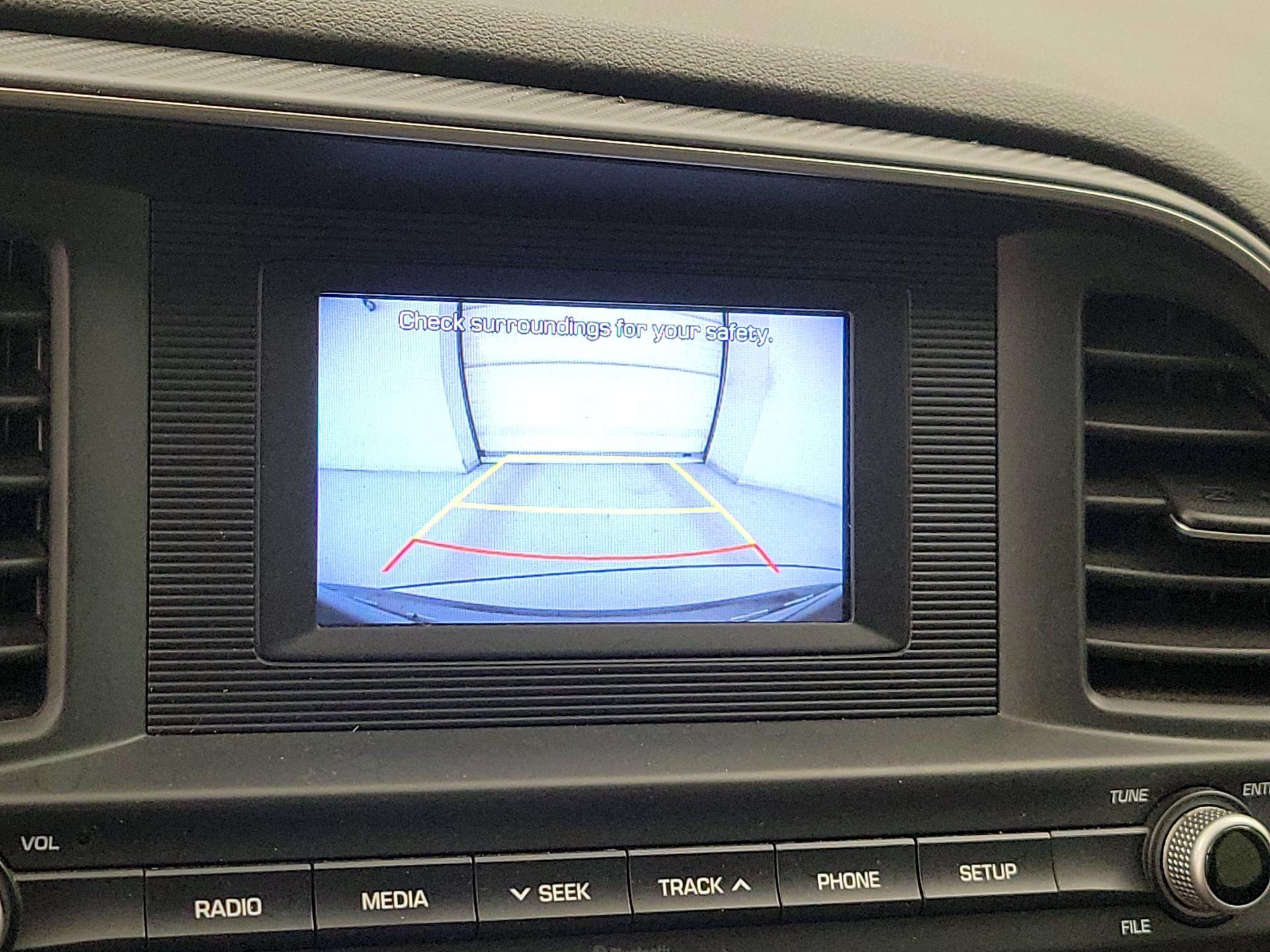 Thumbnail: 2020 Hyundai Elantra - 14