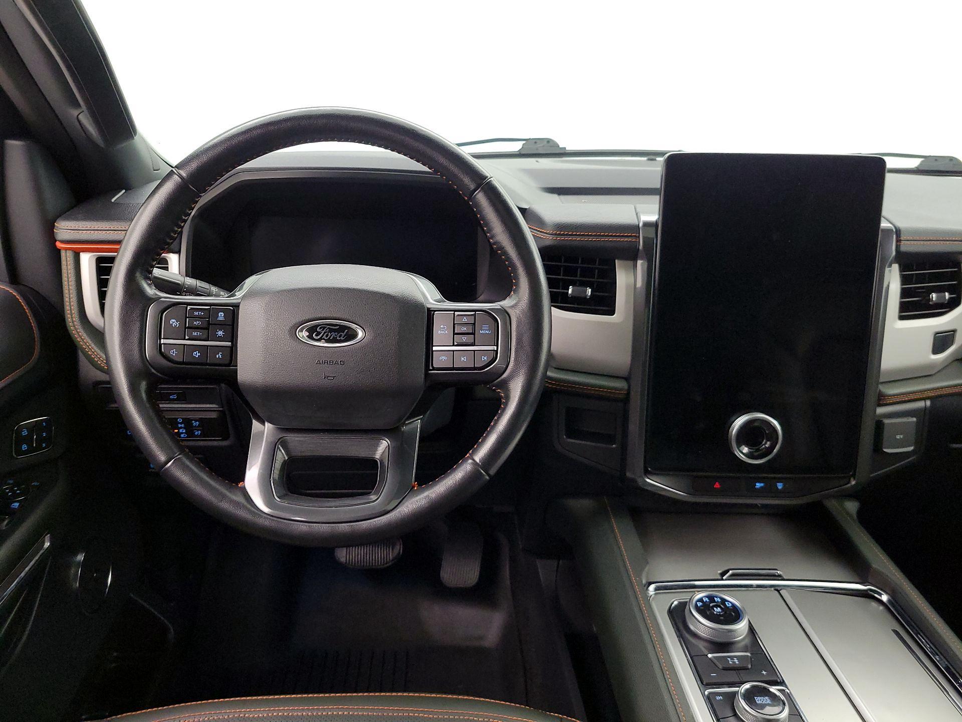 Thumbnail: 2022 Ford Expedition - 10