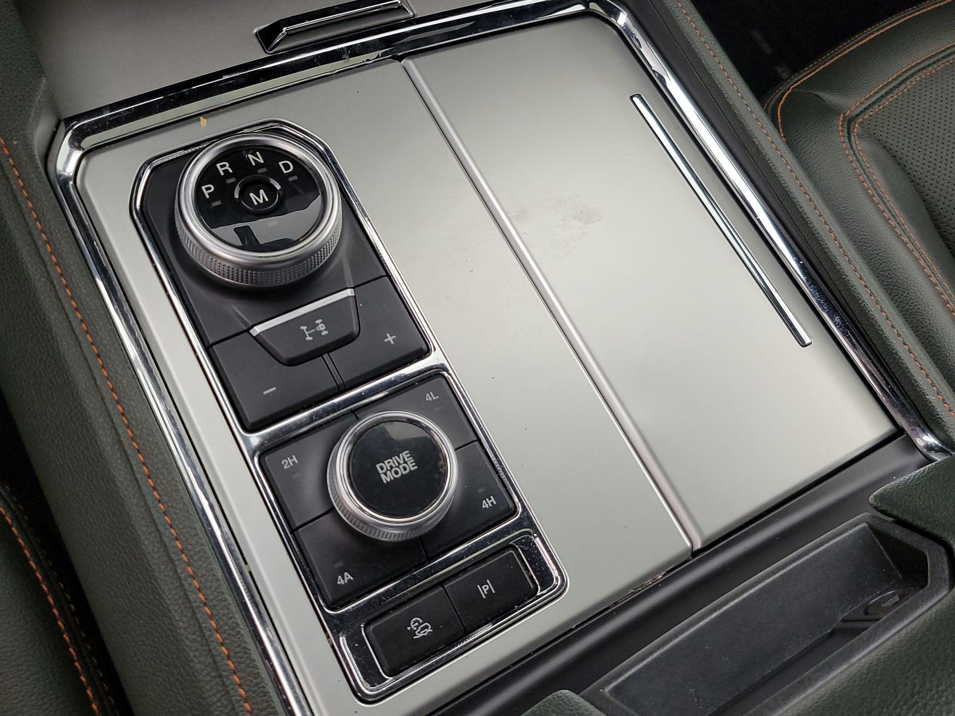 Thumbnail: 2022 Ford Expedition - 18
