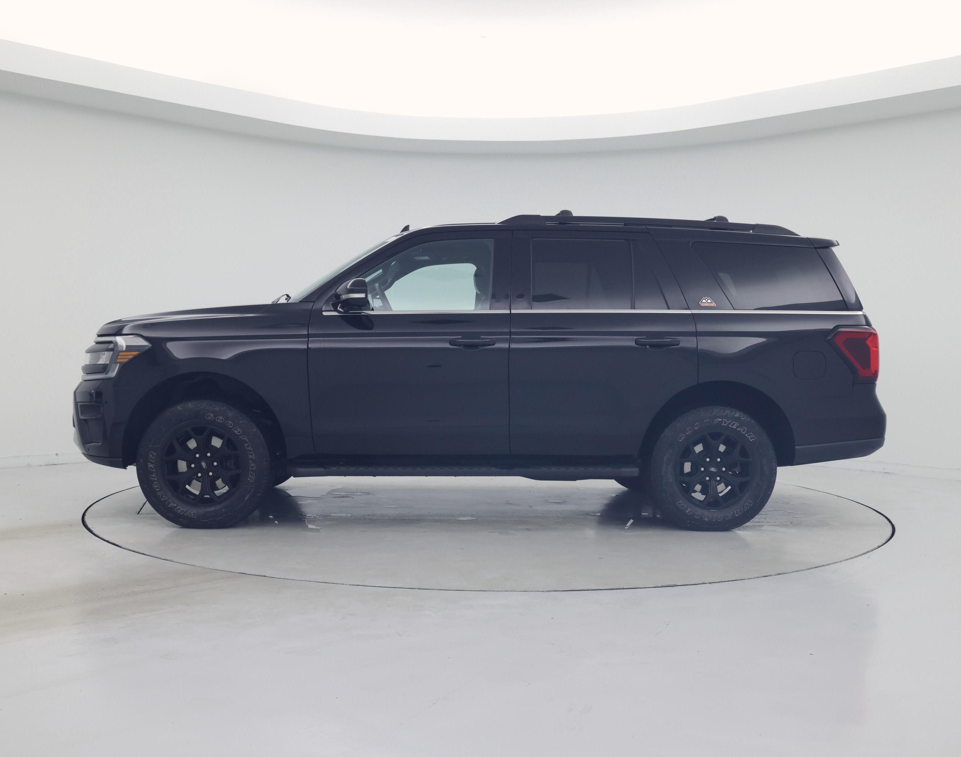Thumbnail: 2022 Ford Expedition - 3