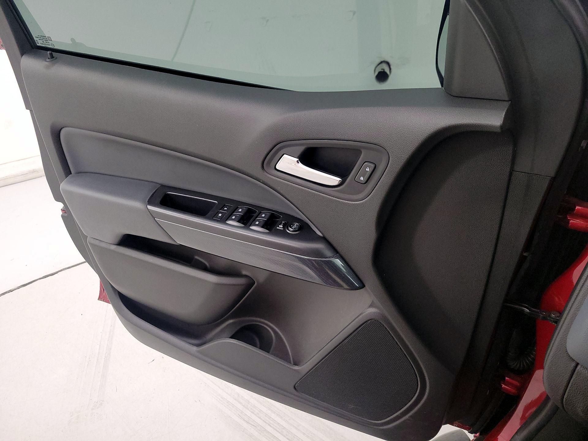 Thumbnail: 2021 Chevrolet Colorado - 12