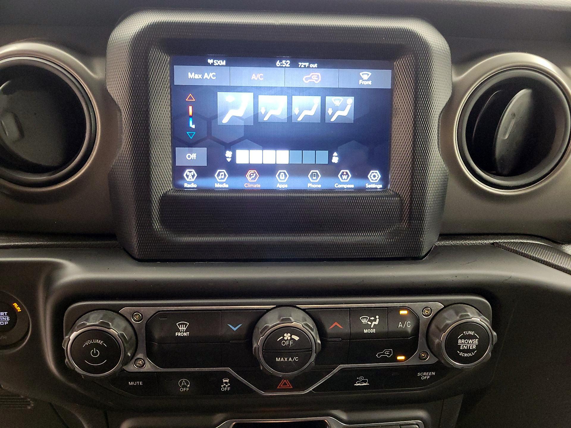 Thumbnail: 2022 Jeep Wrangler - 16