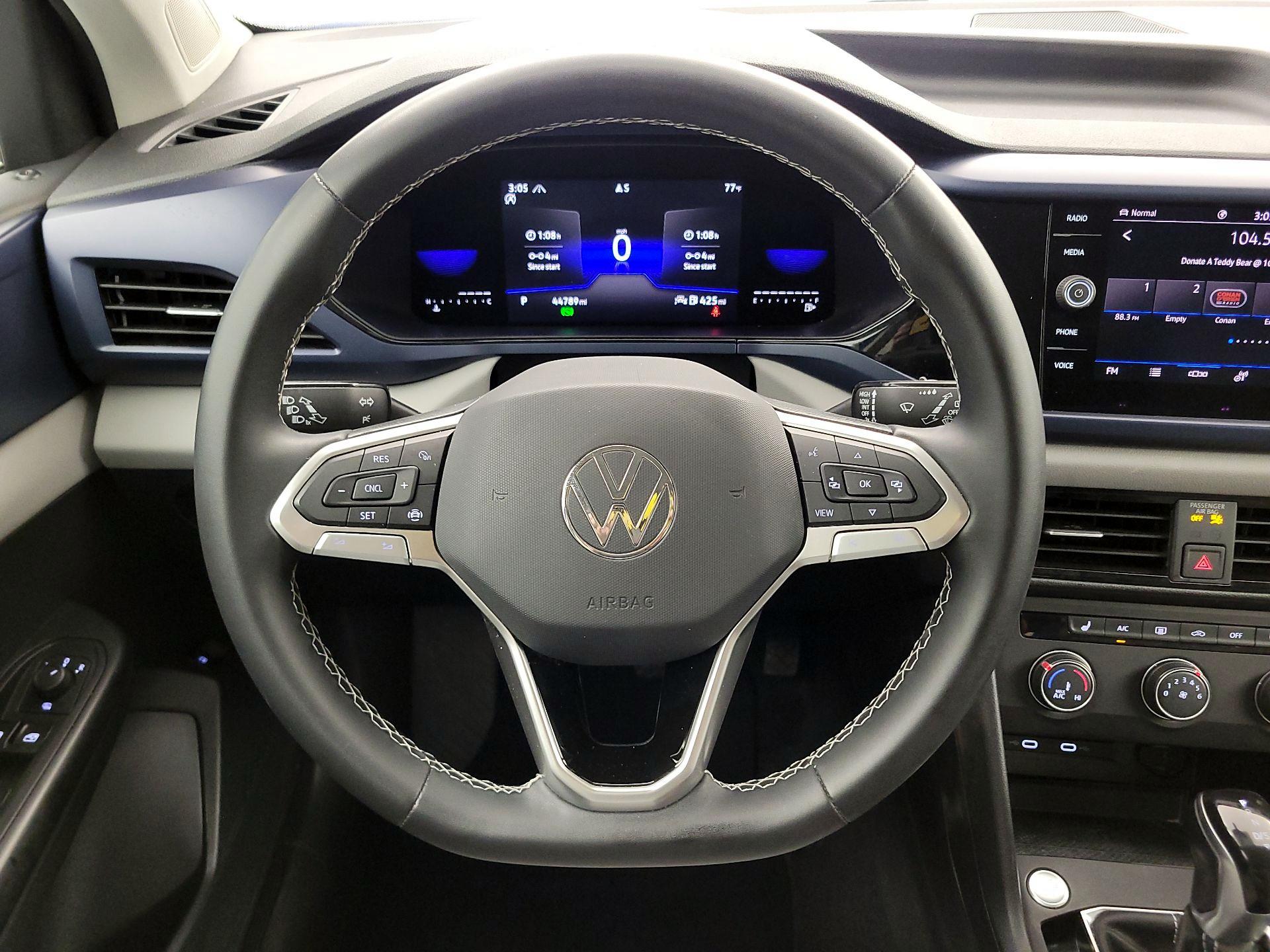 Thumbnail: 2022 Volkswagen Taos - 10