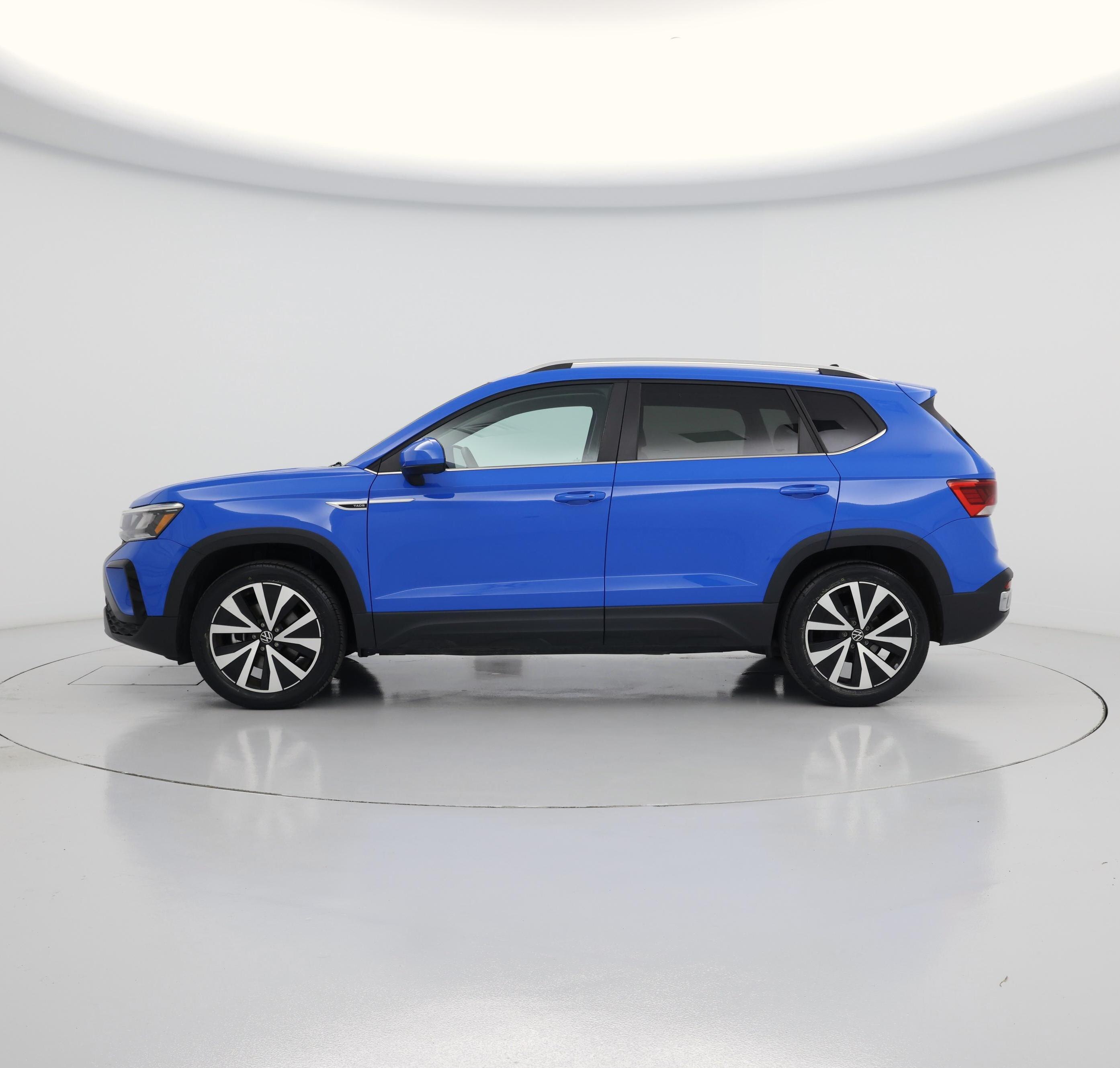 Thumbnail: 2022 Volkswagen Taos - 3