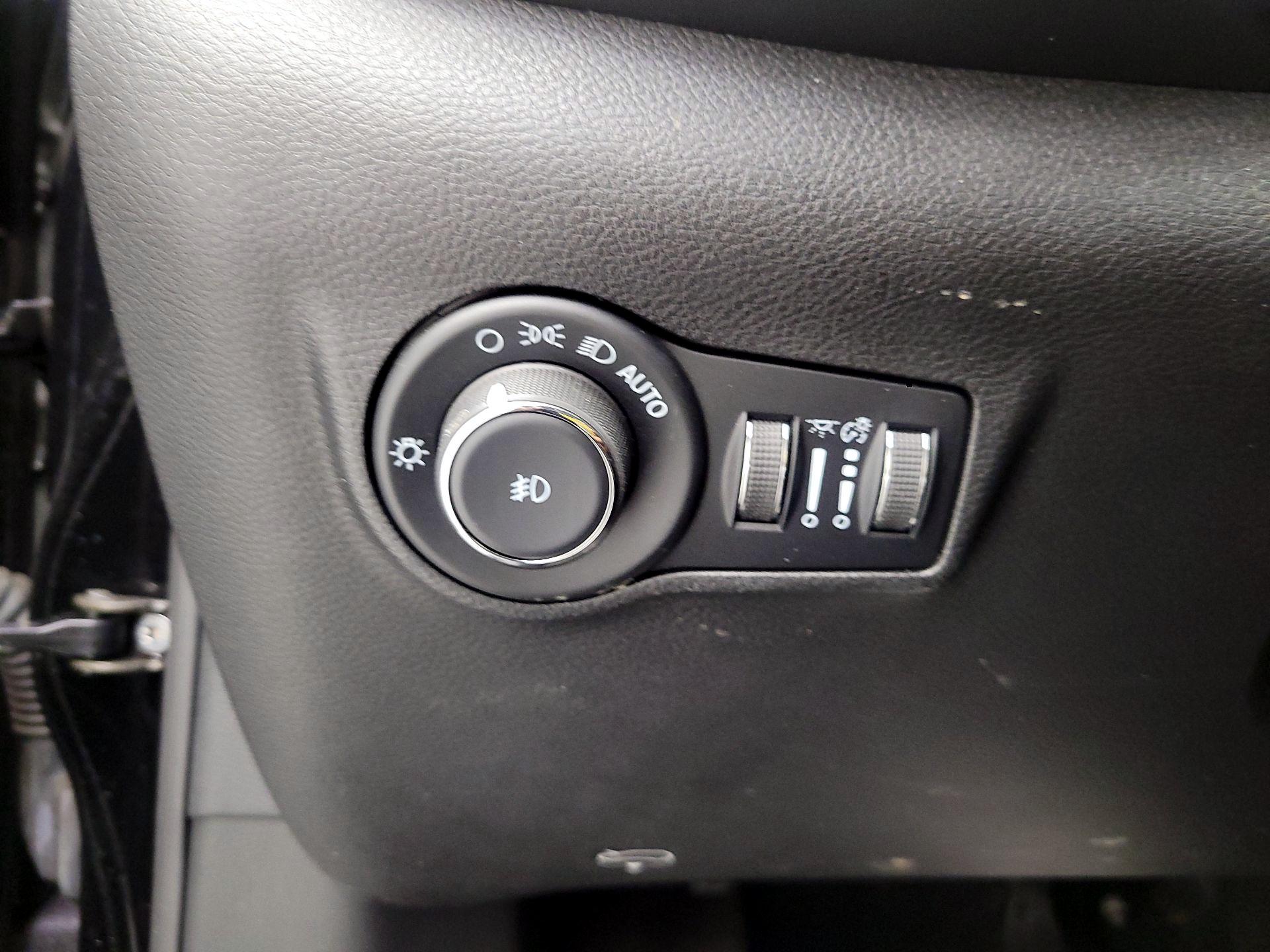 Thumbnail: 2022 Jeep Compass - 13